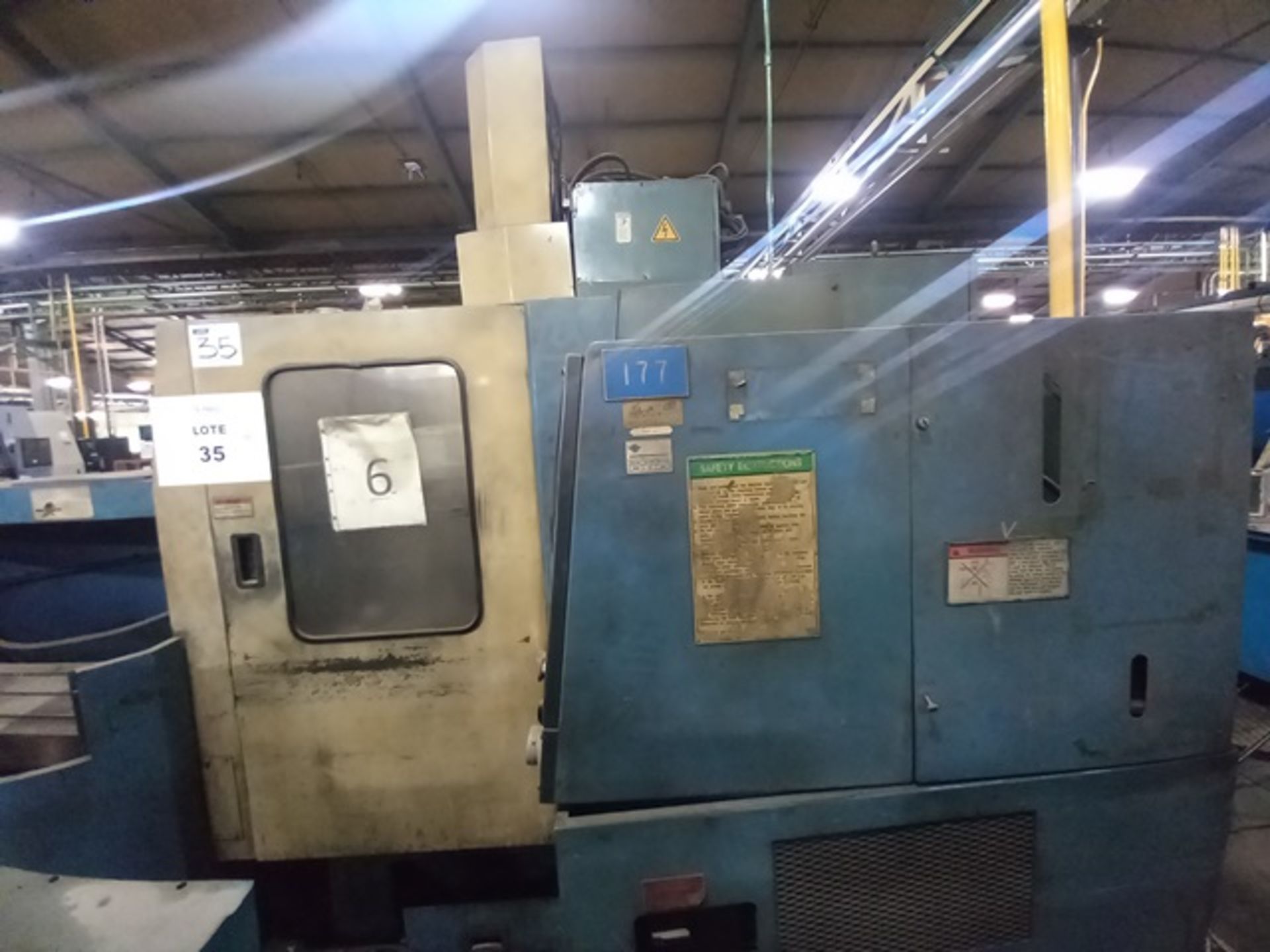 MAZAK VQC-15/40 VERTICAL MACHINING CENTER, S/N 72067, NEW 1982