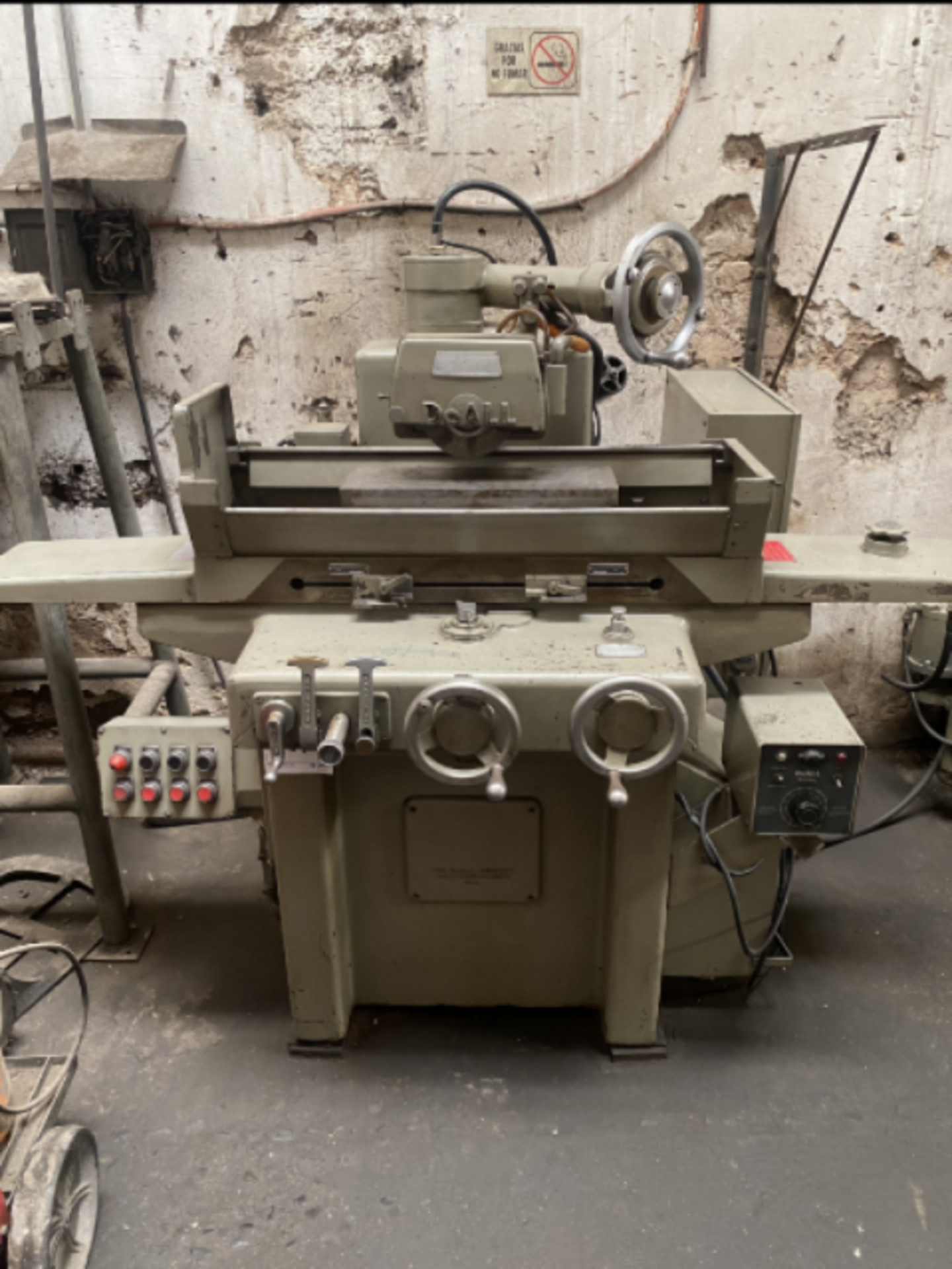 DOALL D618-7 SURFACE GRINDER