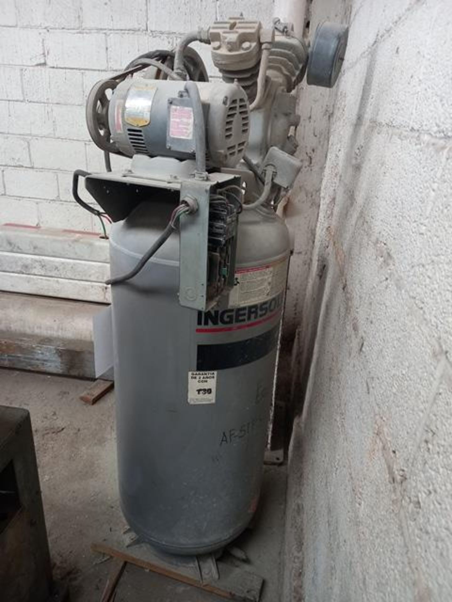 INGERSOLL RAND T30 AIR COMPRESSOR - Image 7 of 8