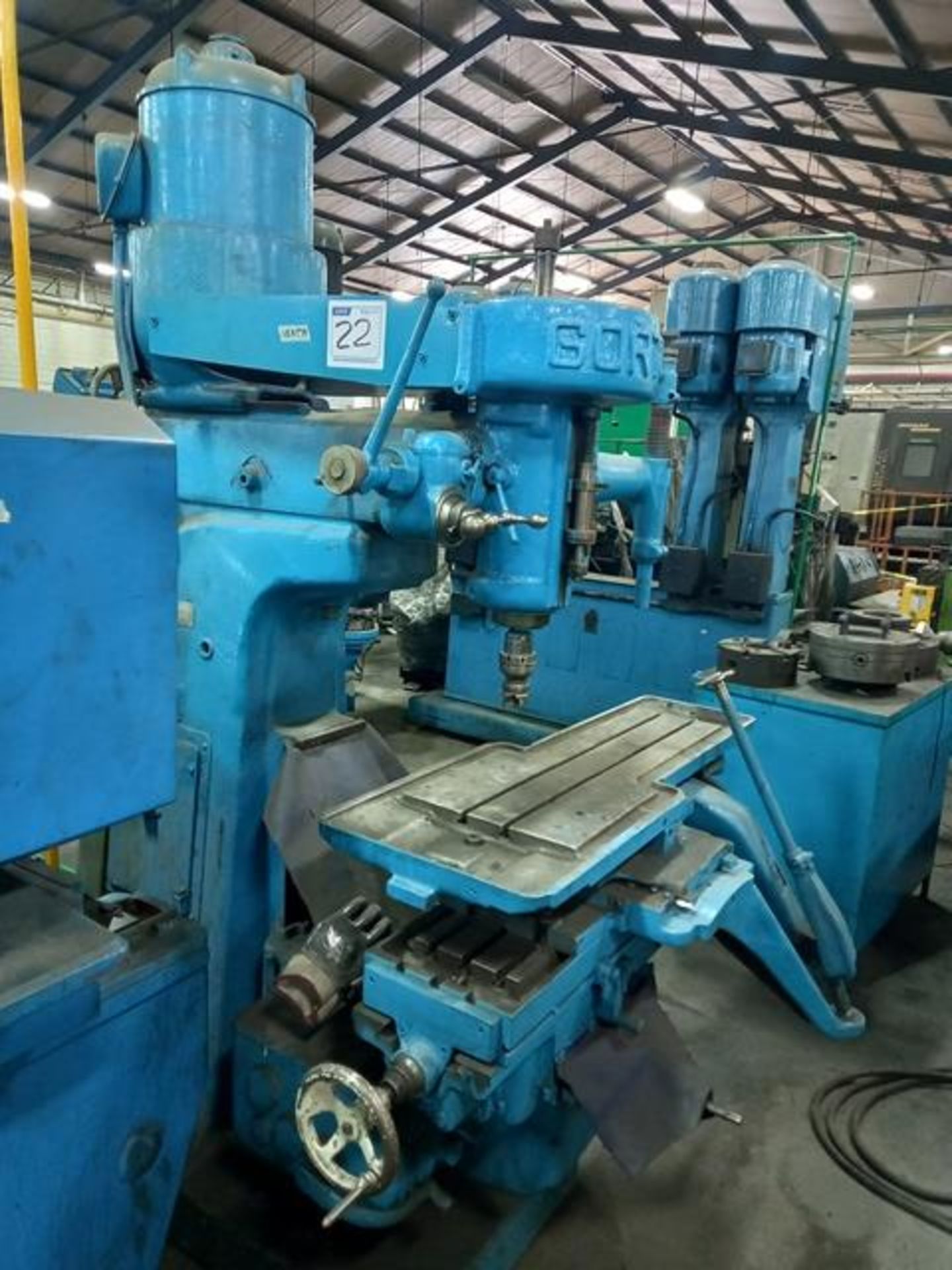 GORTON 9-J VERTICAL MILLING MACHINE