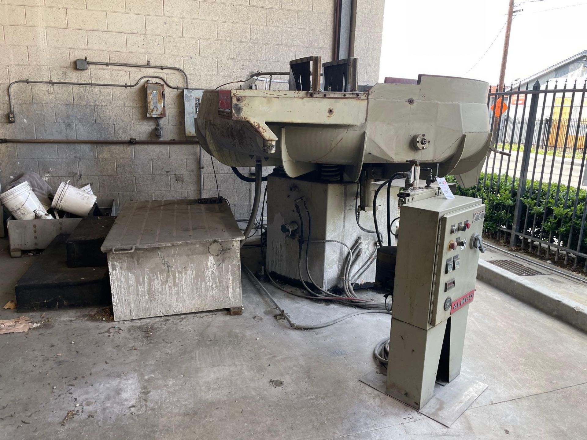 Almco OR-25VLR Vibratory Finisher, s/n 115802 - Image 3 of 10