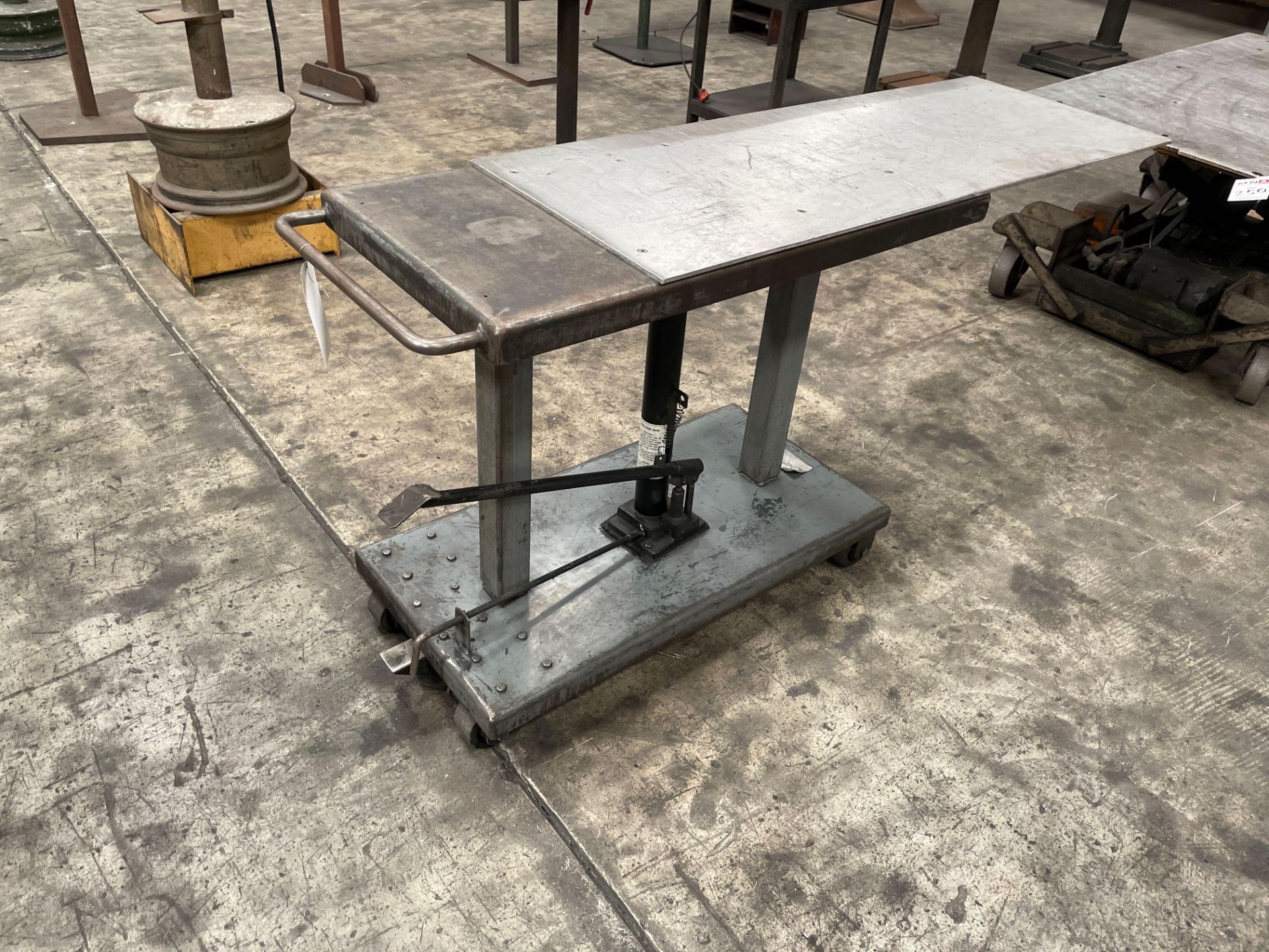 Hydraulic Lift Table - Image 3 of 4