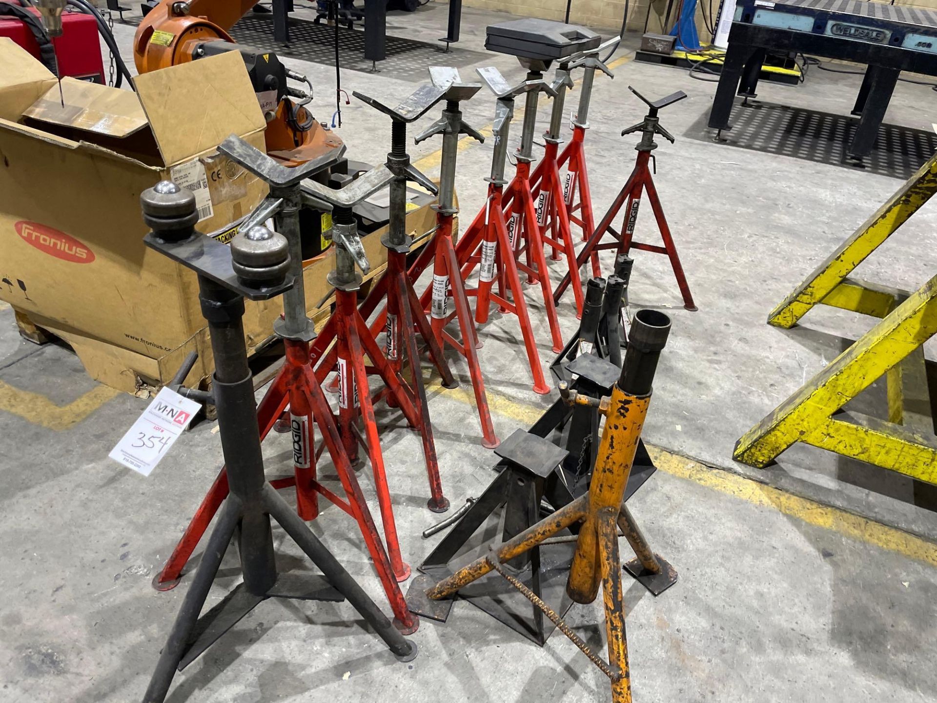 Lot of Rigid Pipe Stands