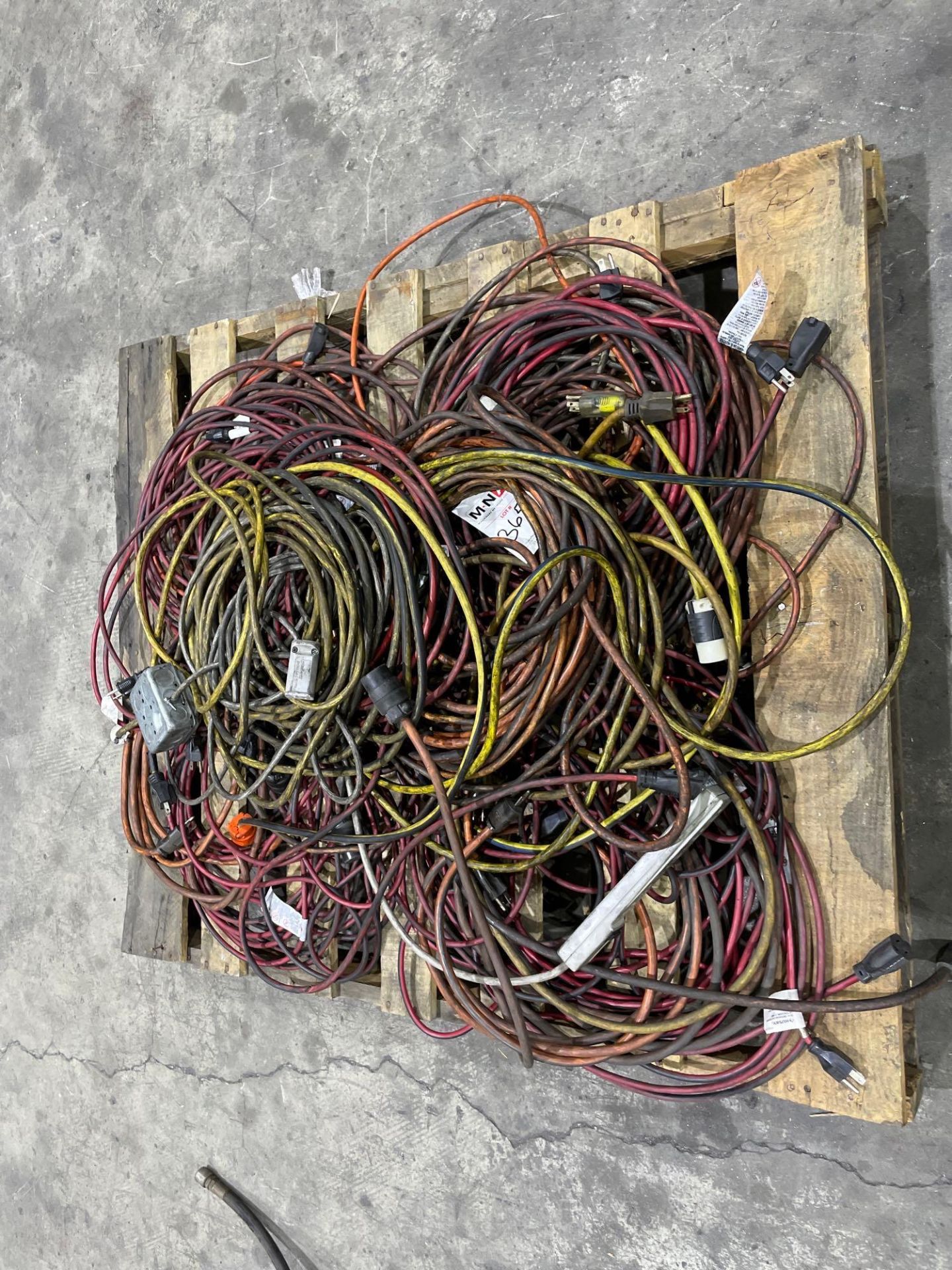 Pallet of Extension Cords - Image 5 of 5