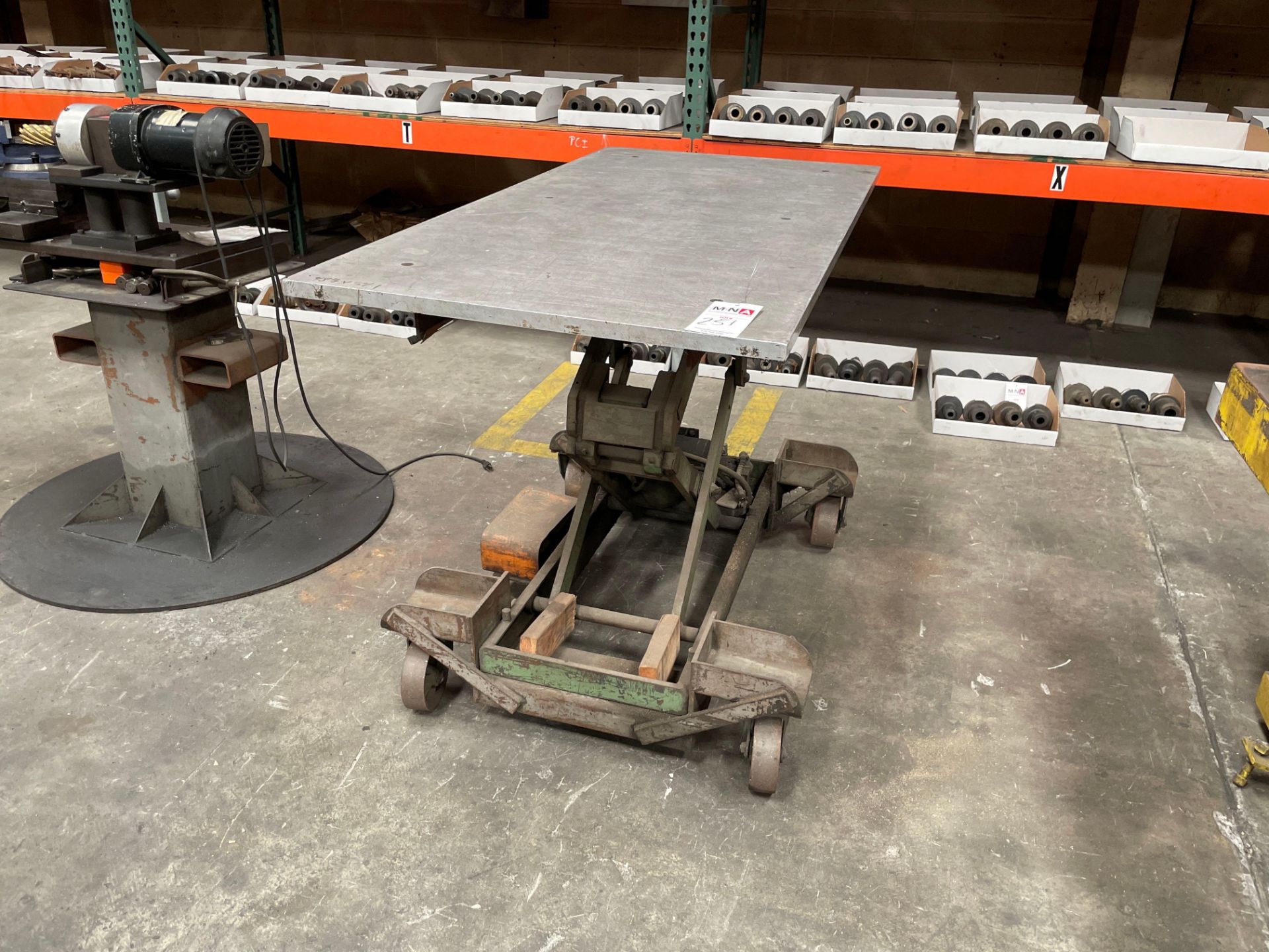 Hydraulic Lift Table