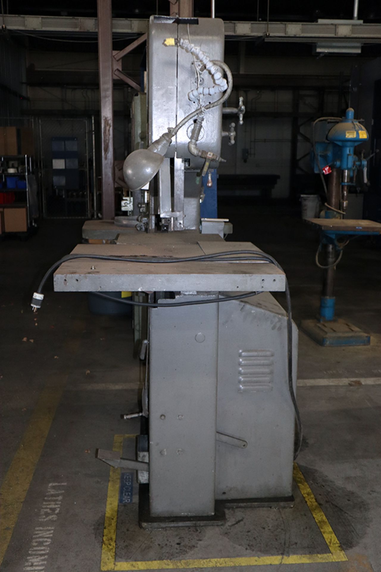 DOALL 36" V-36 Bandsaw w/ DBW-1A Blade Welder - Image 6 of 10