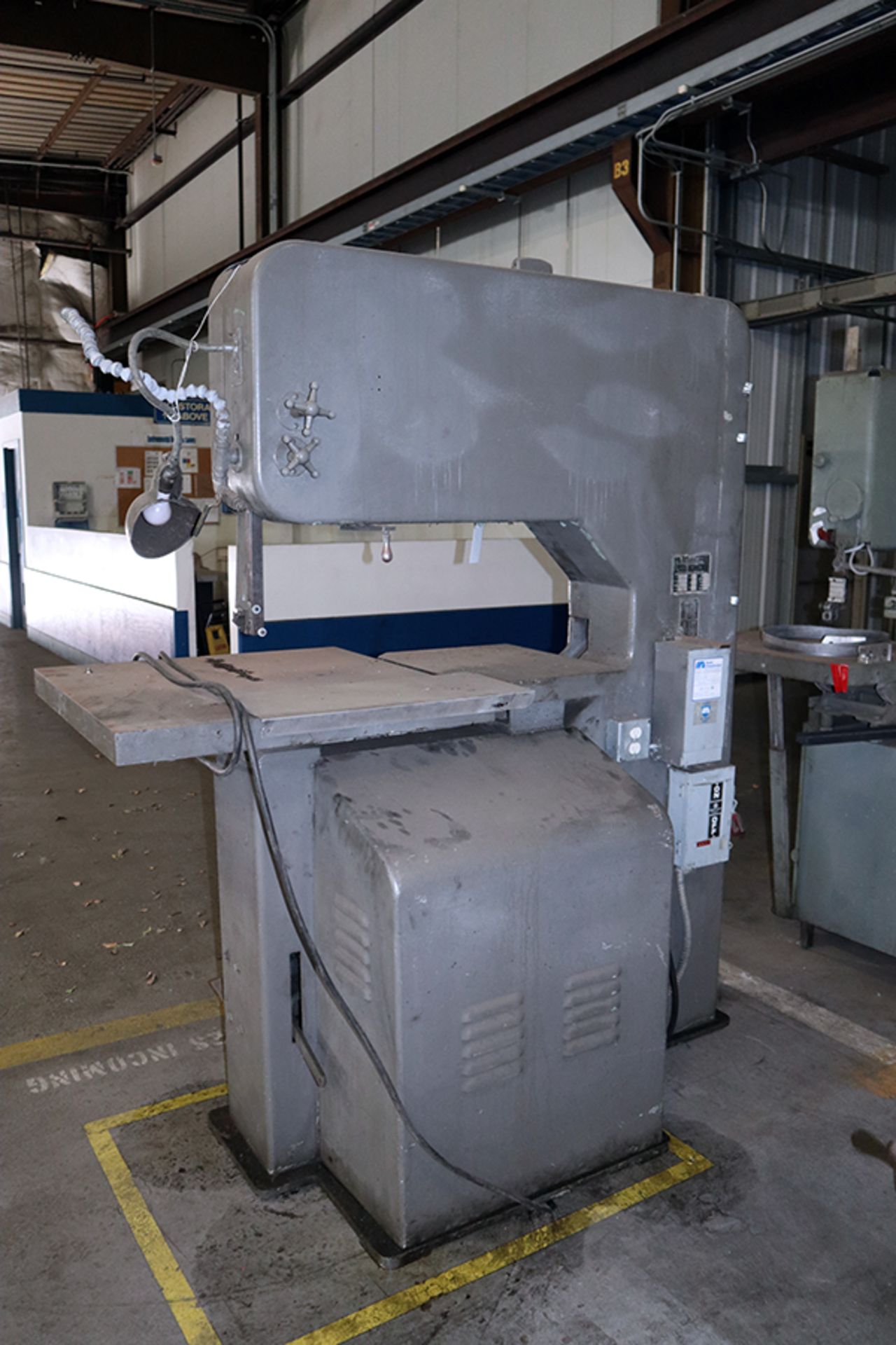 DOALL 36" V-36 Bandsaw w/ DBW-1A Blade Welder