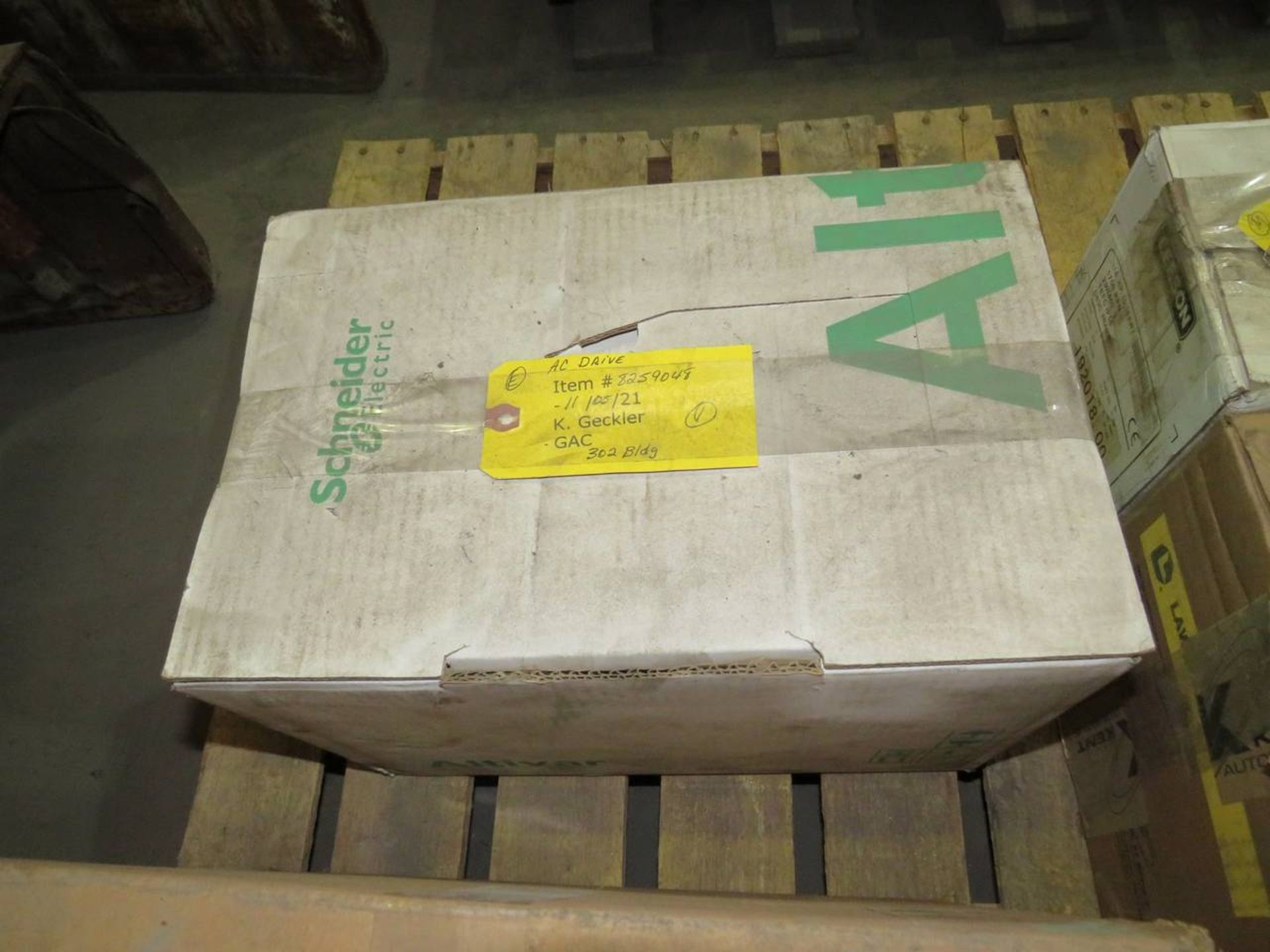 Lot of Misc MRO Material on (1) Pallet and (1) Steel Container - Image 4 of 9