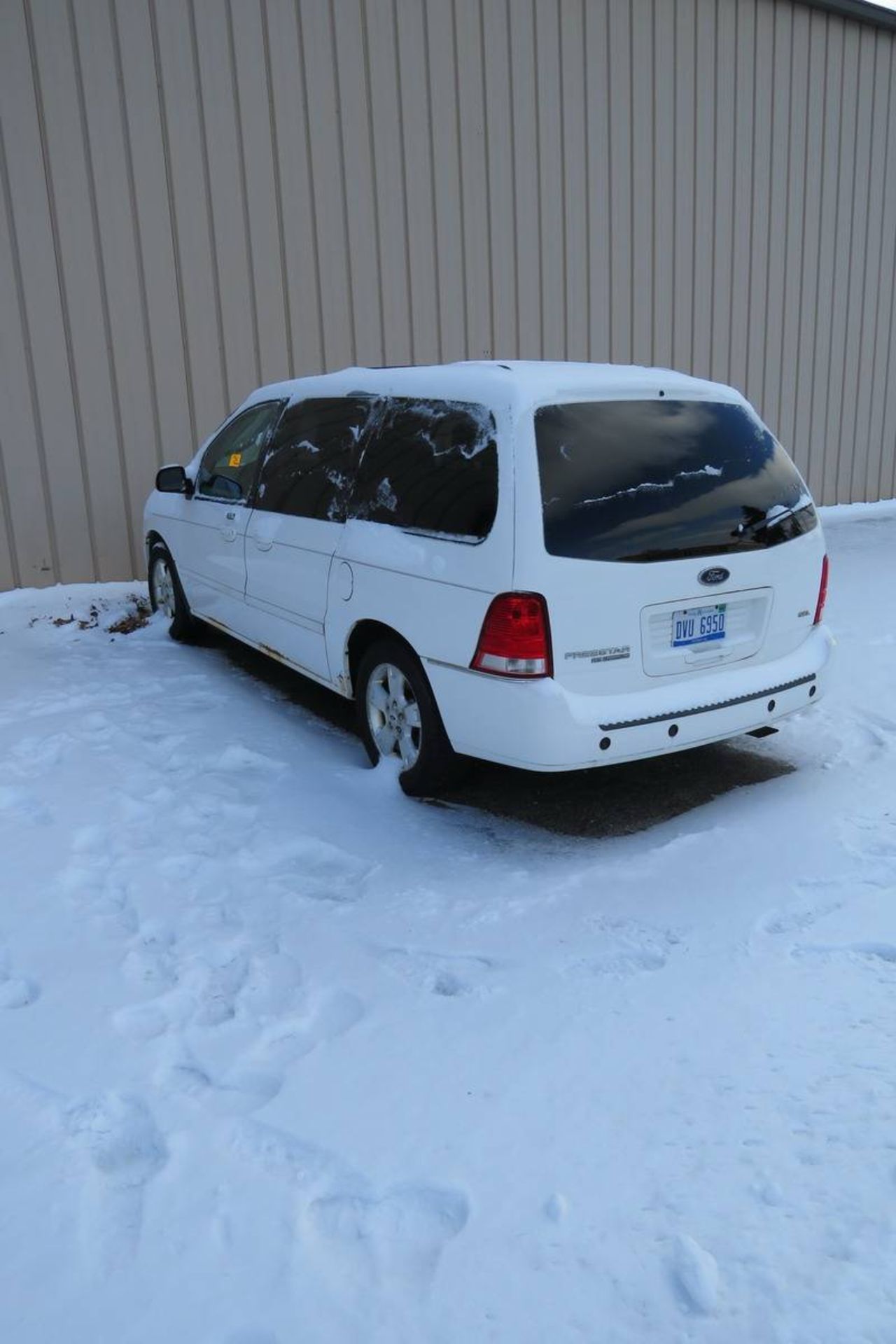 2005 Ford Freestyle Van - Image 2 of 23