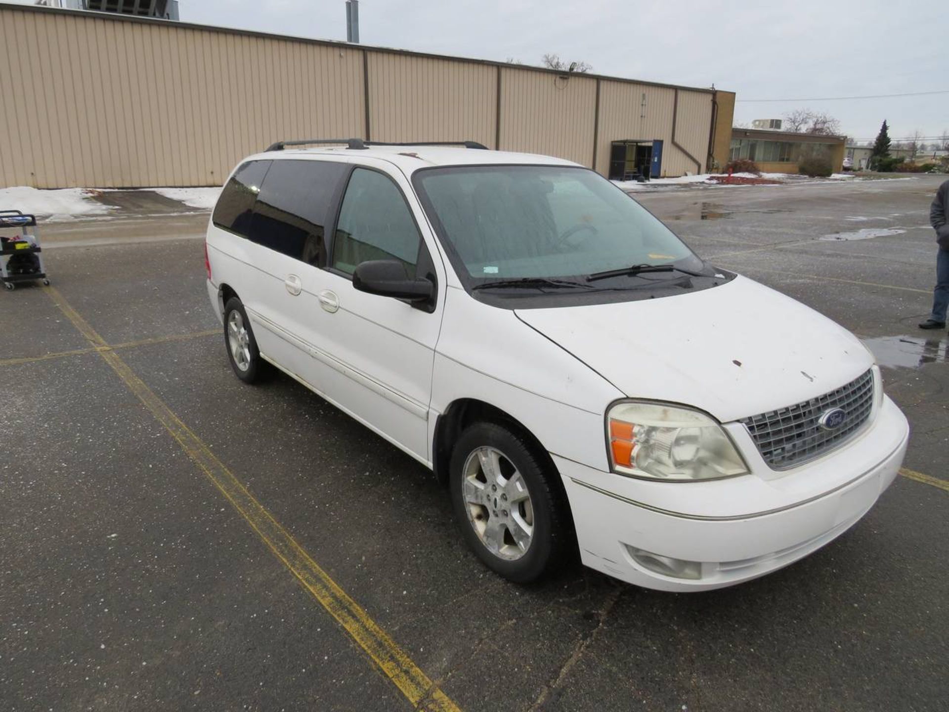 2005 Ford Freestyle Van - Image 12 of 23