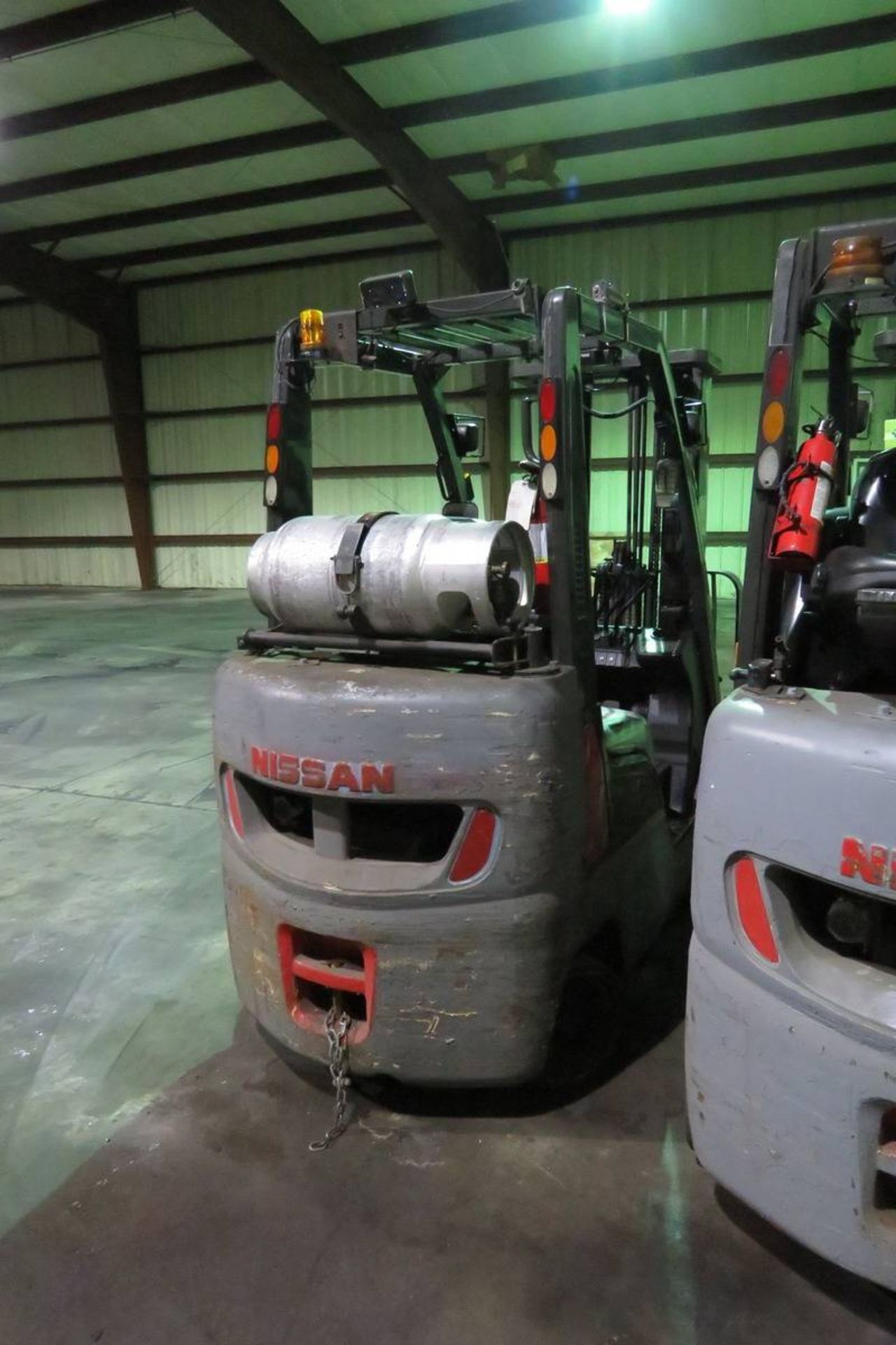 Nissan MCP1F2A25LV Propane Forklift - Image 2 of 8