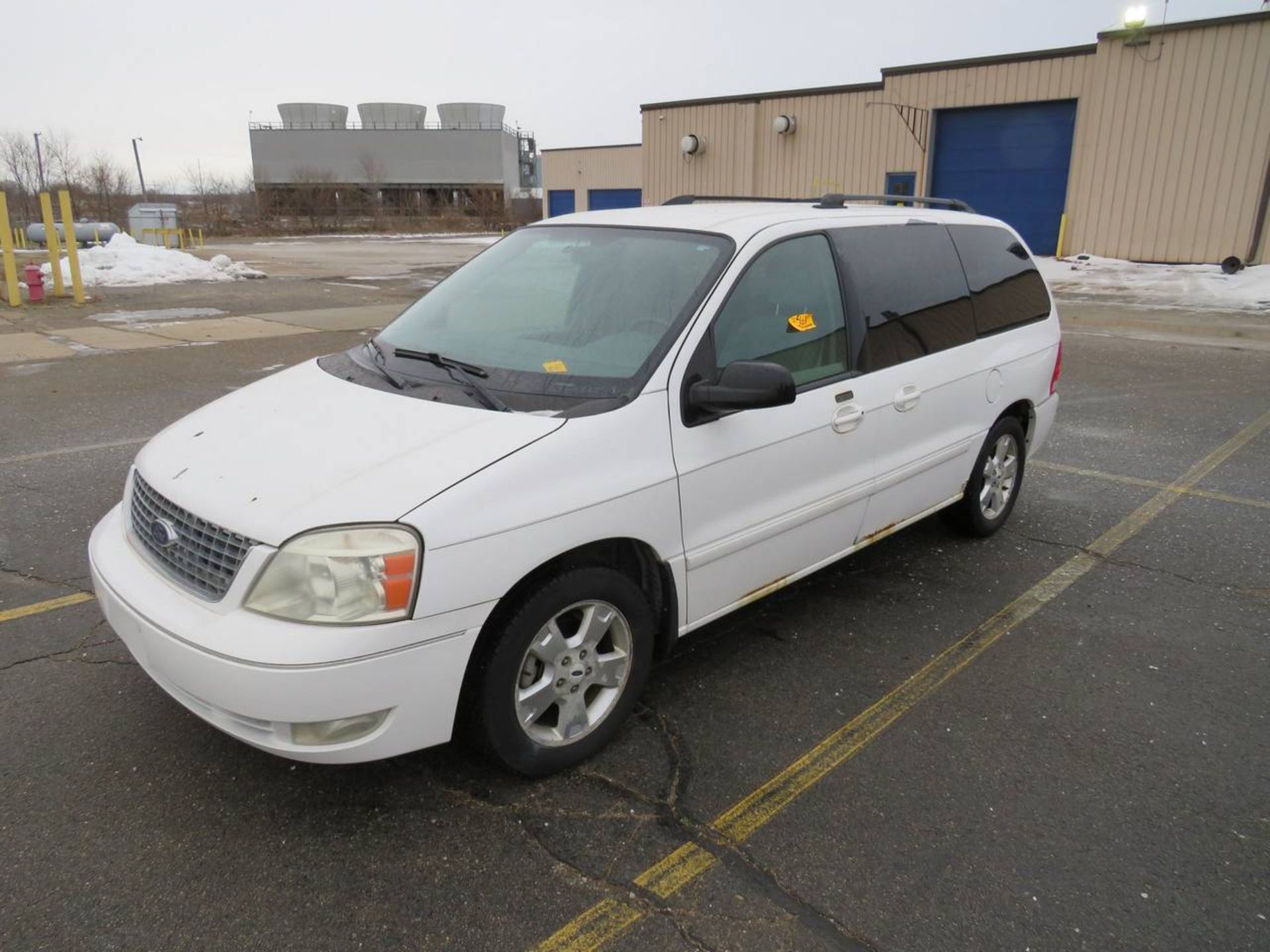 2005 Ford Freestyle Van - Image 10 of 23