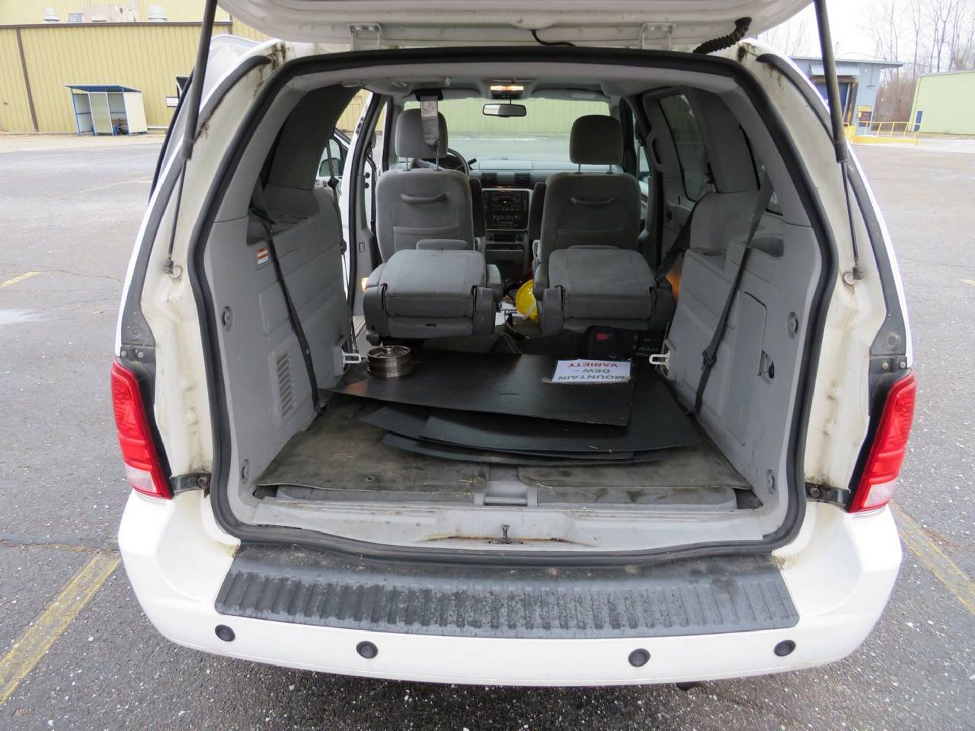 2005 Ford Freestyle Van - Image 18 of 23