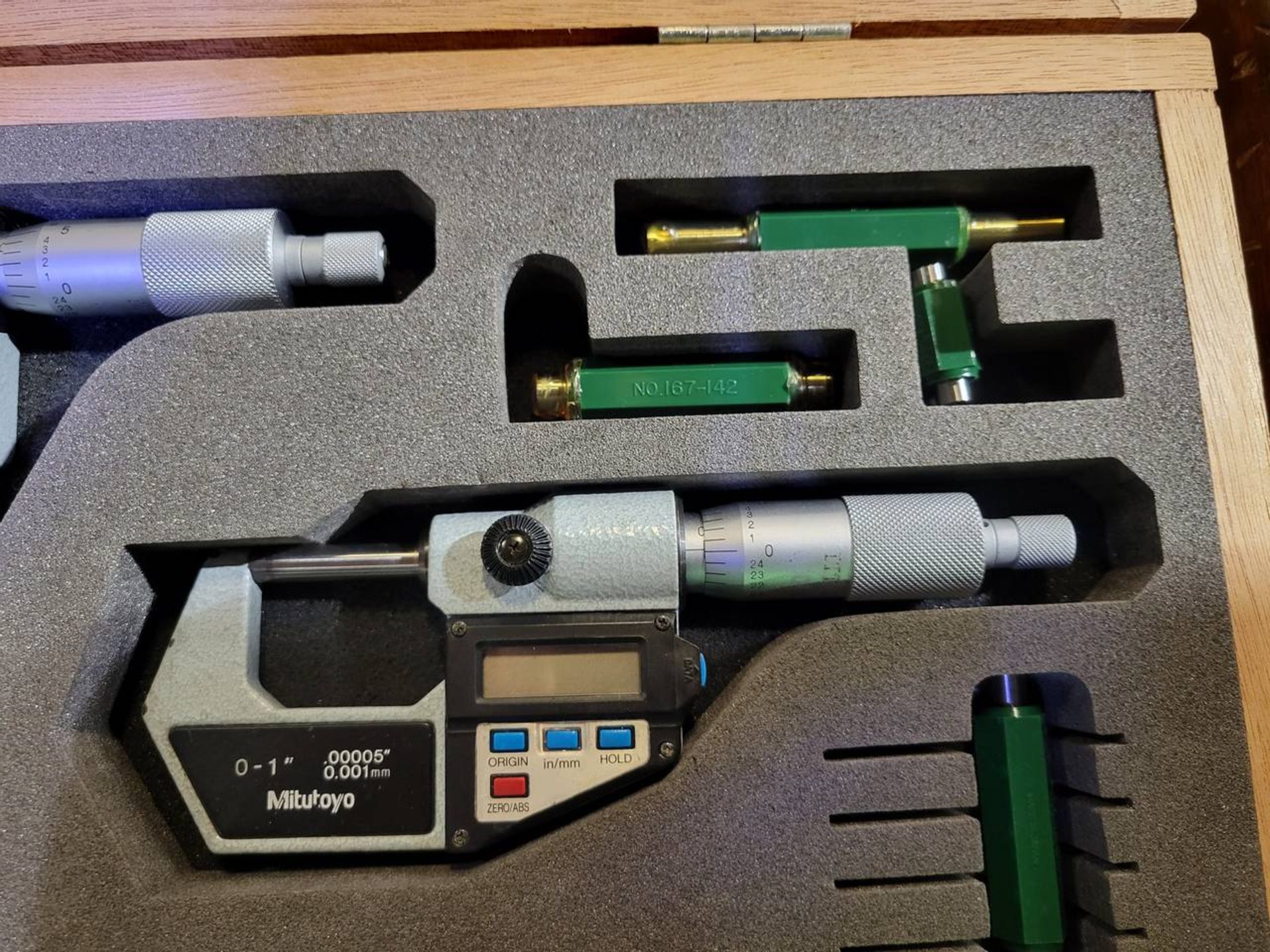 Mitutoyo 4pc Digital OD Micrometer set, 0-4", with case - Image 3 of 5