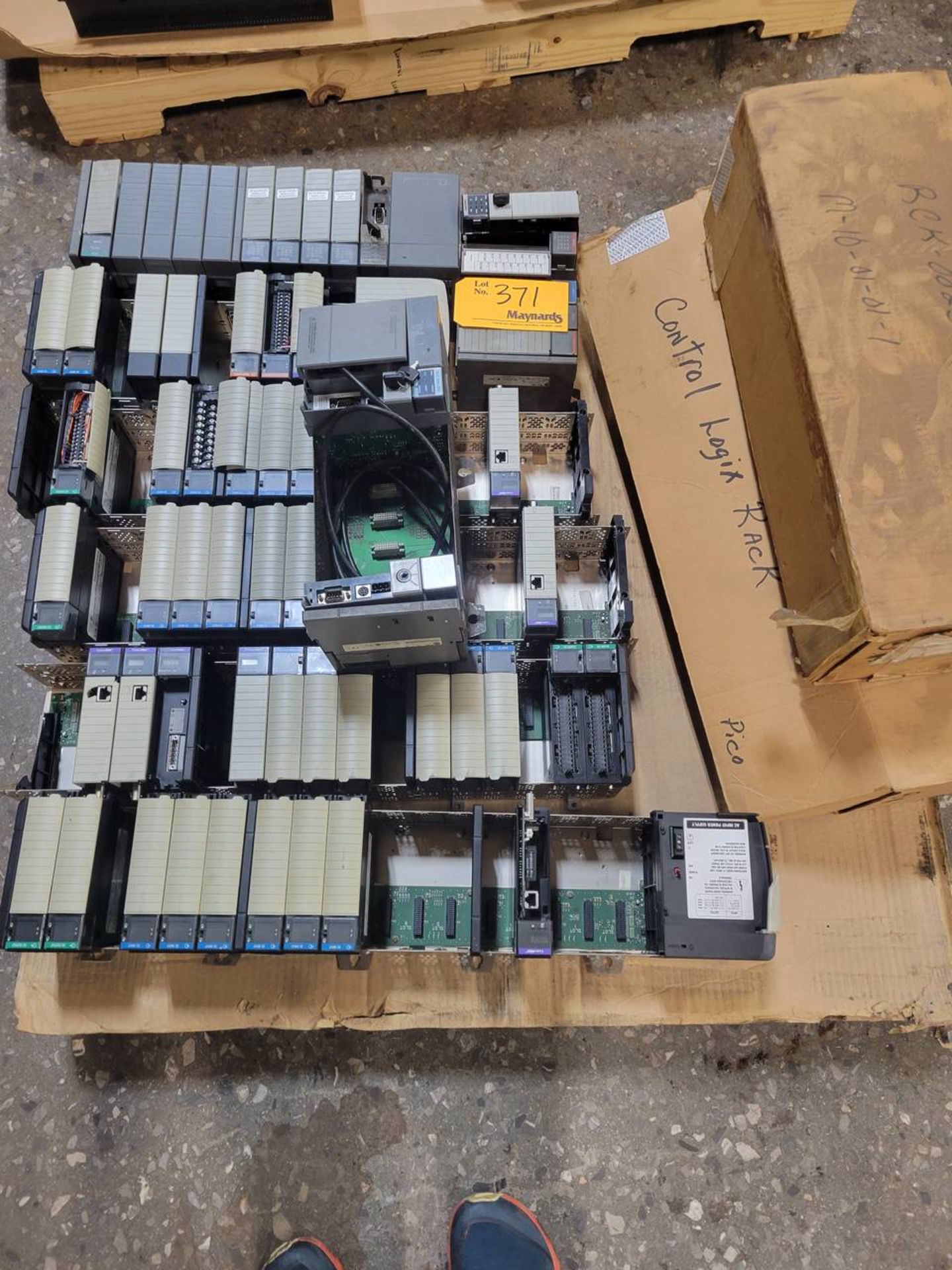 Pallet of Allen Bradley used PLC/5 racks - Image 2 of 5