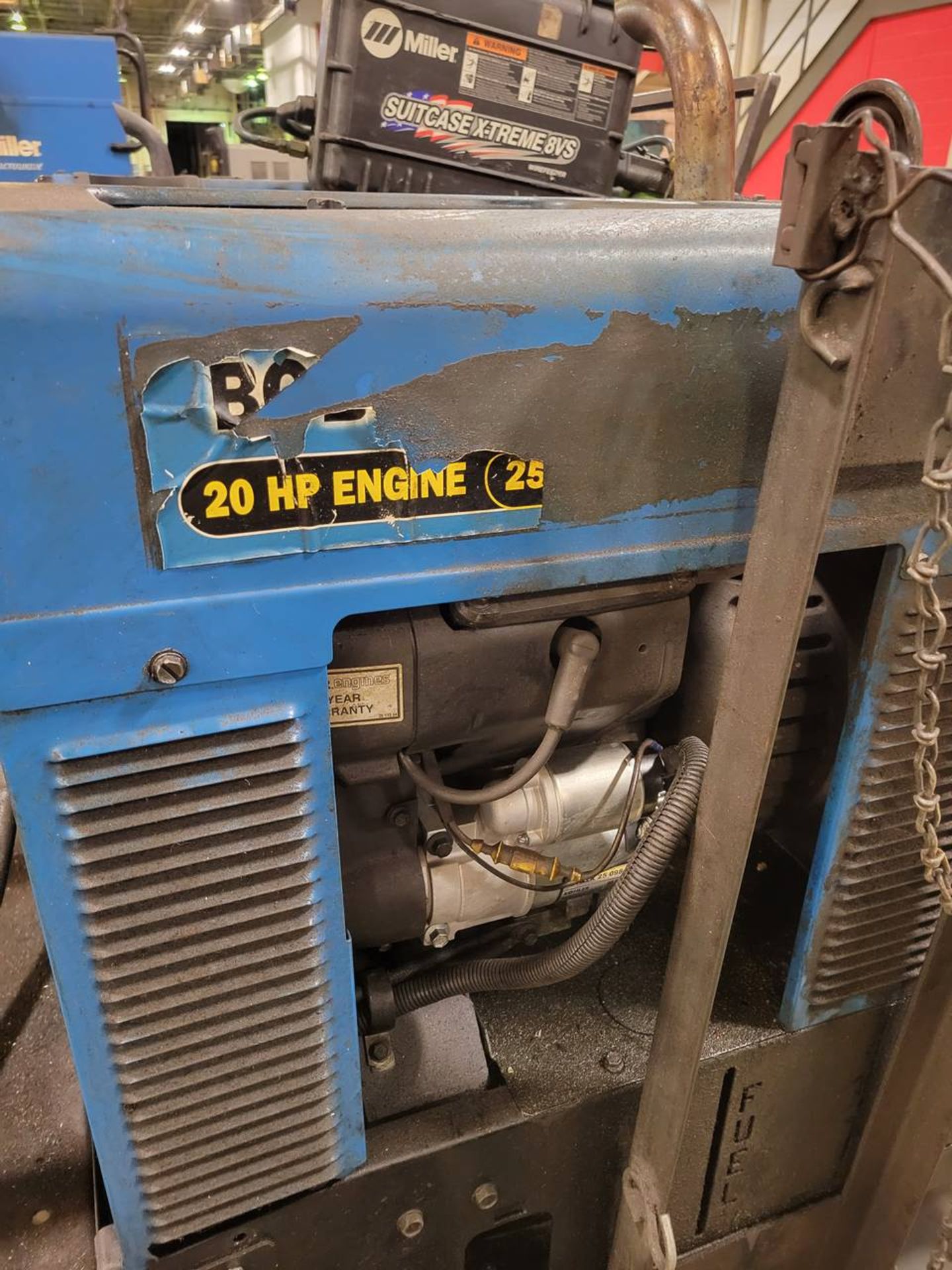 Miller Bobcat 250 10,0000 watt / 250 amp cc/cv AC/DC gas powered welder generator - Image 6 of 7