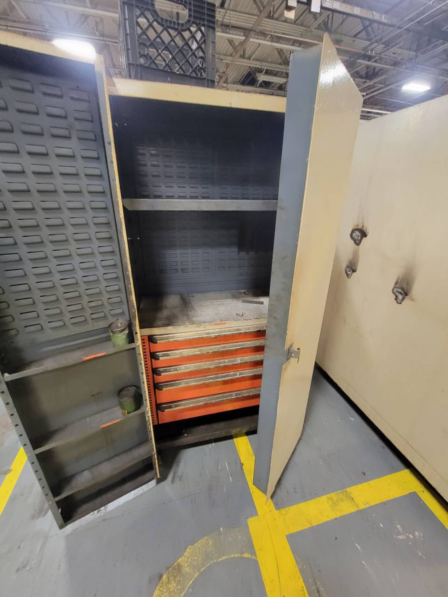 Approx. 11 metal 2dr cabinets - Image 12 of 13