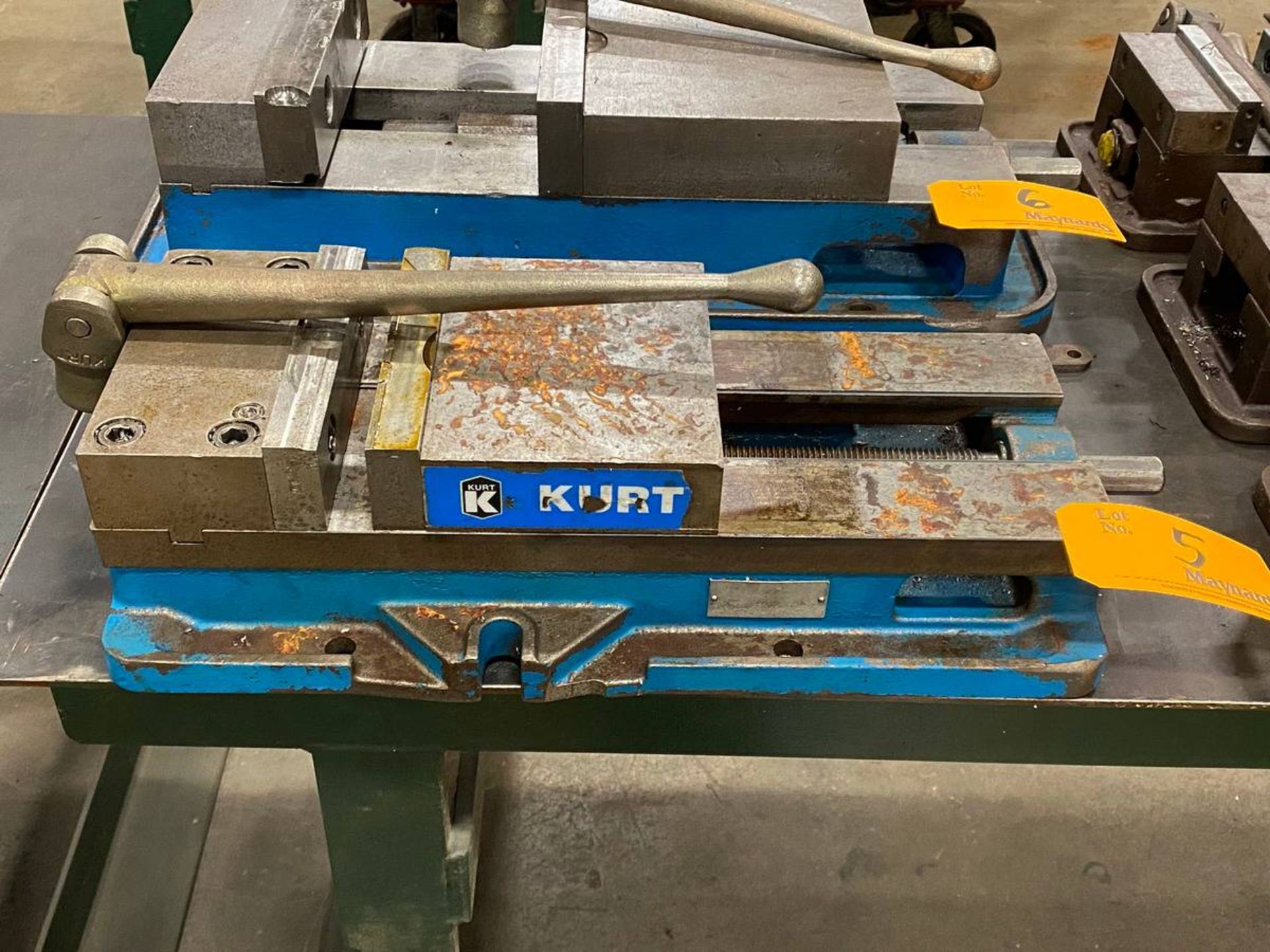 Kurt 8" Machine Vise