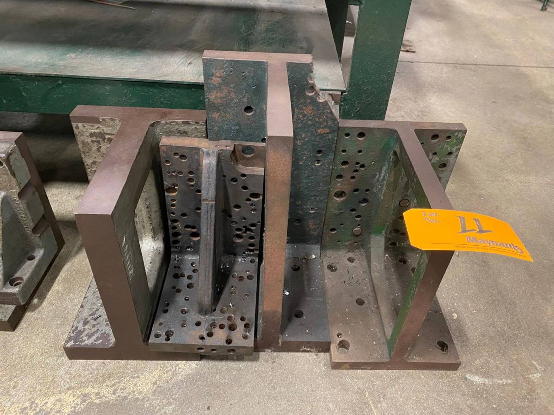 (4) Variable Size Angle Plates