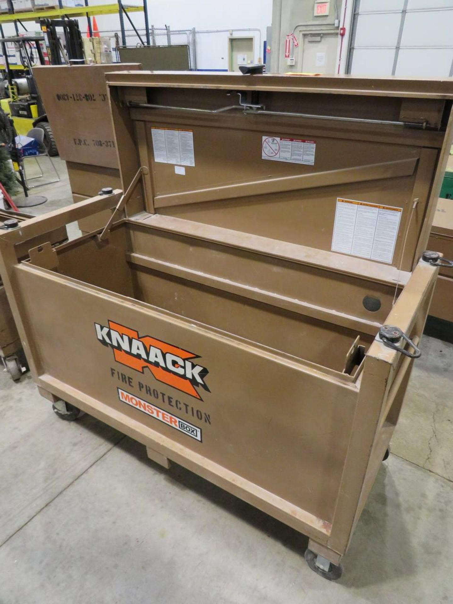 Knaack 1010 Monster Box 31 Cu. Ft. Storage Chest - - Image 9 of 11