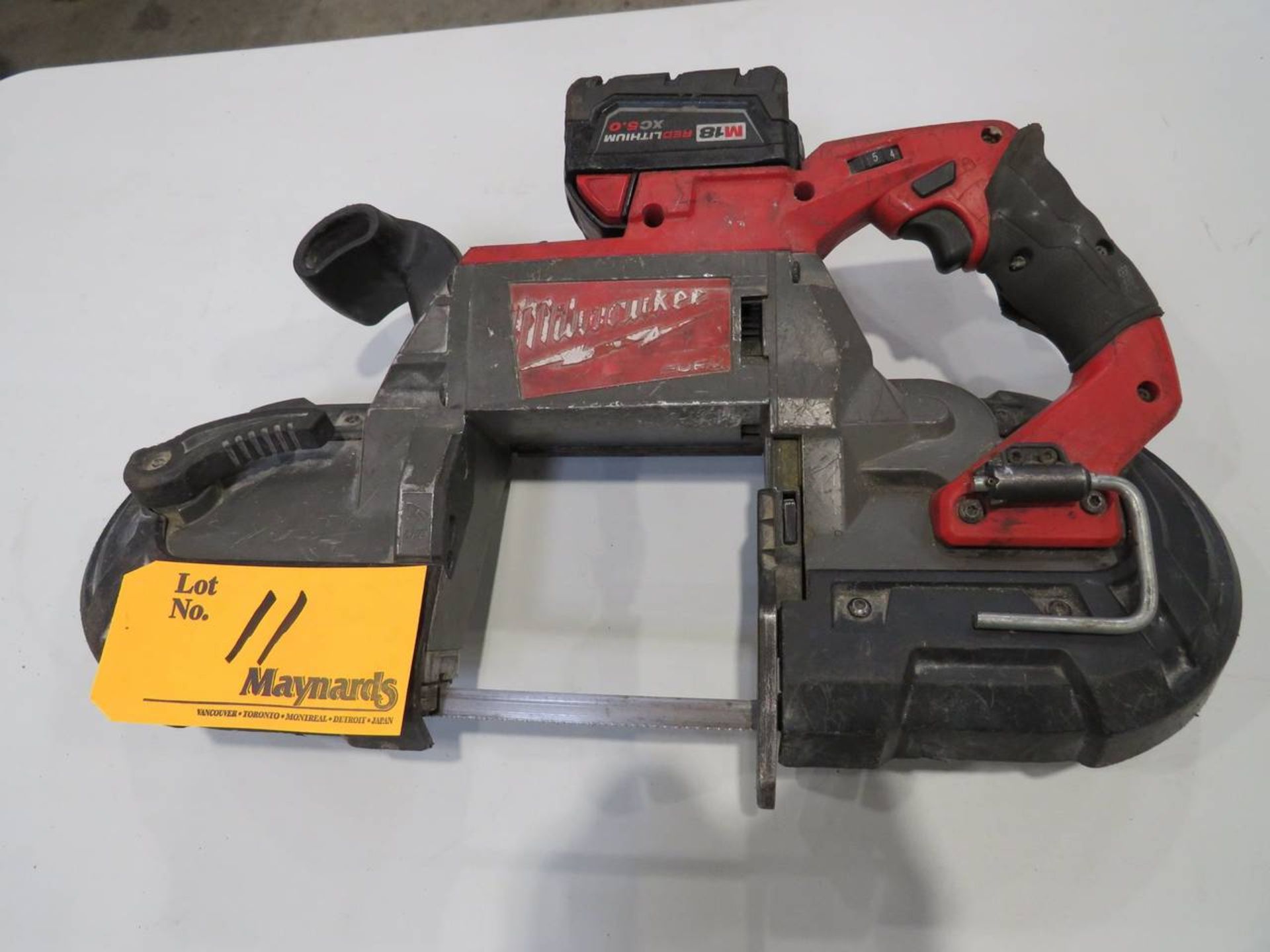 Milwaukee Cat 2729-20 Cordless Deep Cut Band Saw