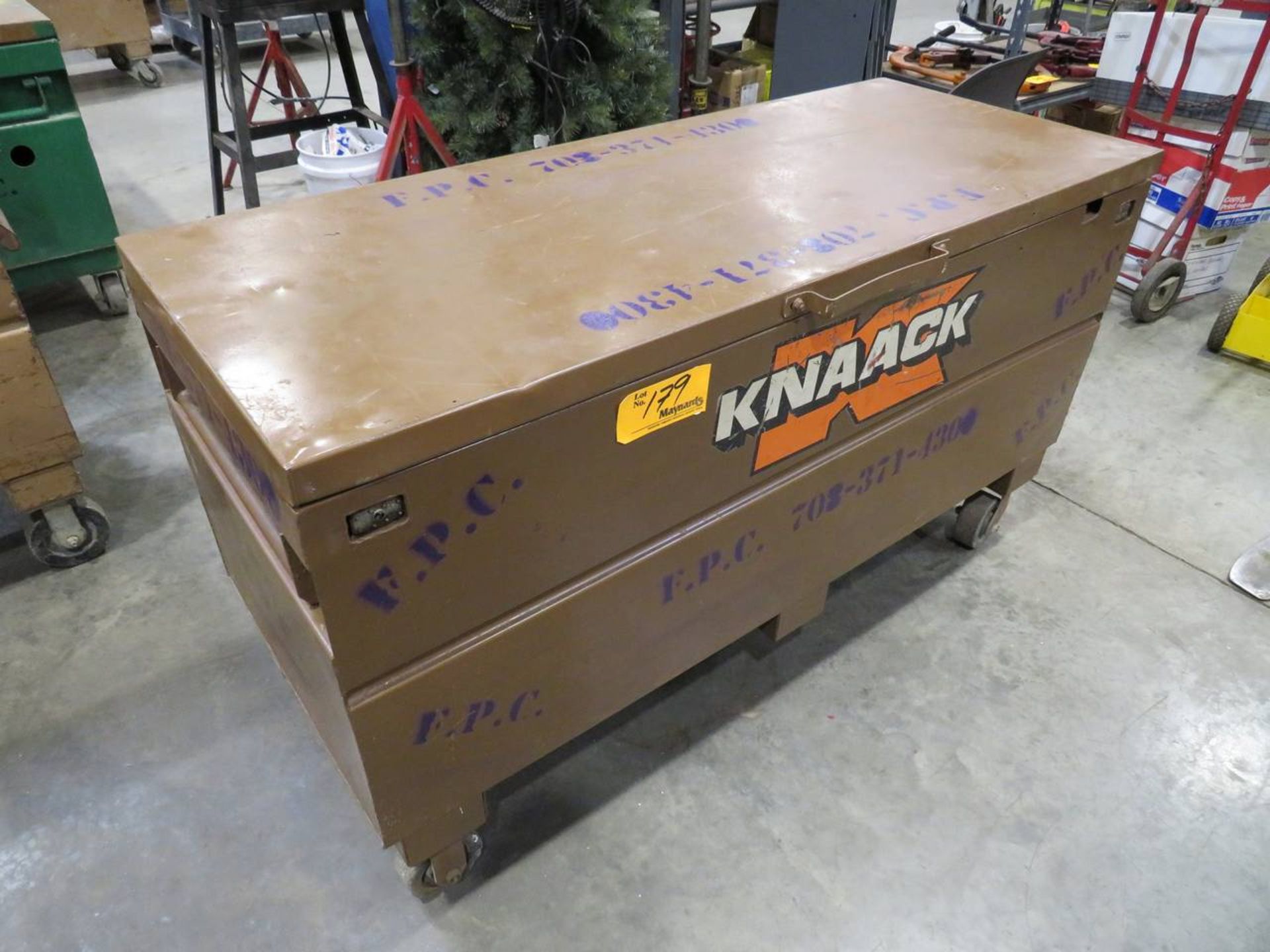 Knaack 20.25 Cu. Ft. - Approx. 60" W x 24" D x 35" H Storage Chest