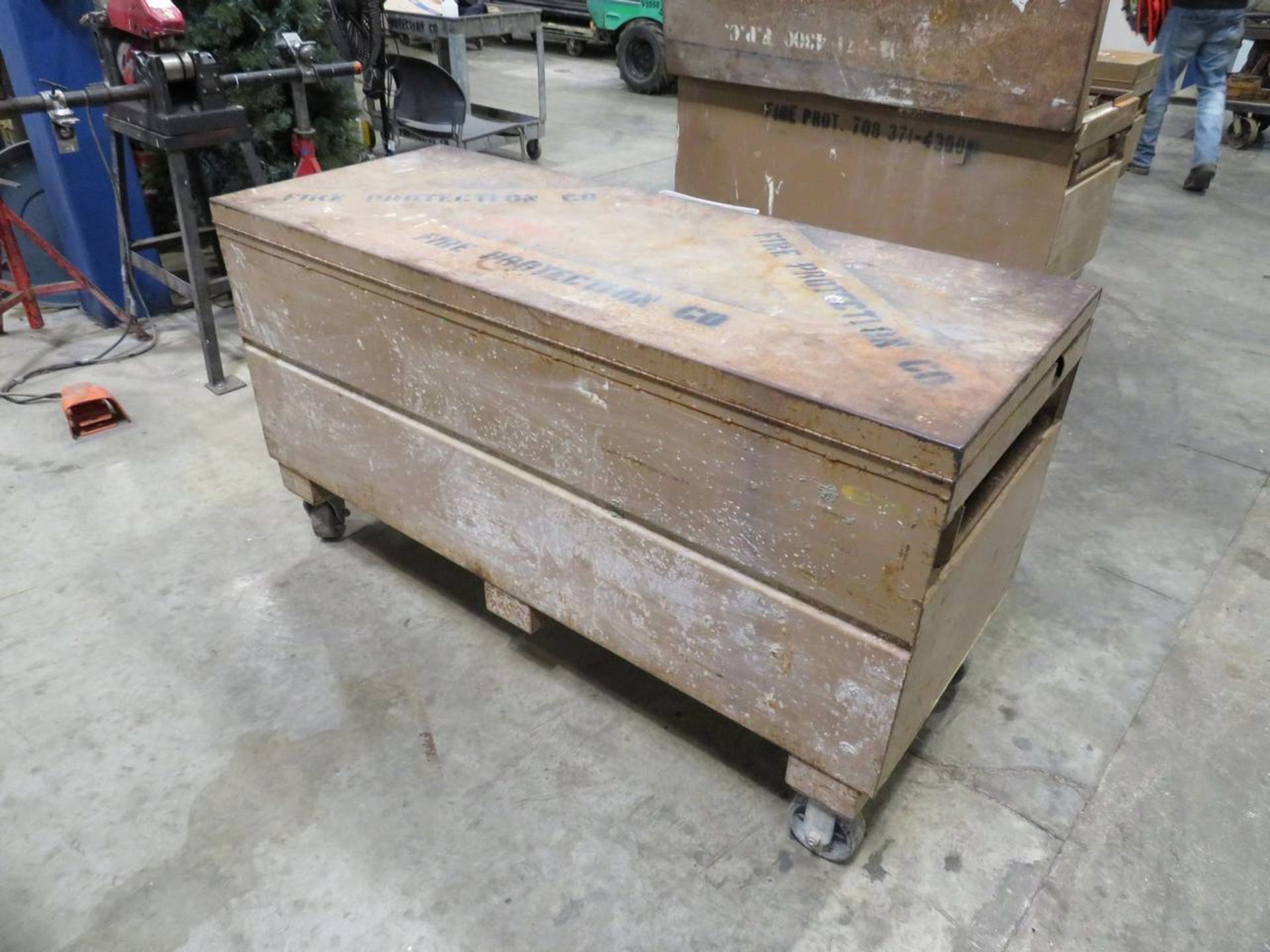 Knaack 20.25 Cu. Ft. - Approx. 60" W x 24" D x 35" H Storage Chest - Image 6 of 6