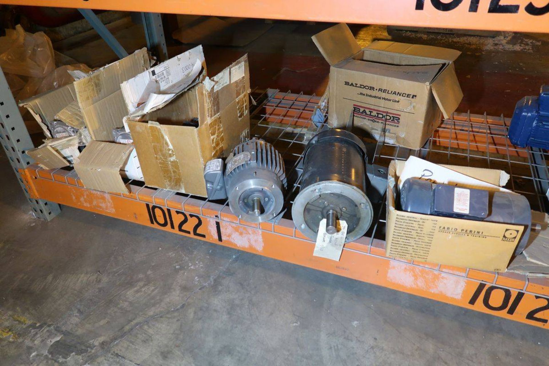 Remaining Contents of 1-Section of Pallet Racking - Image 4 of 5