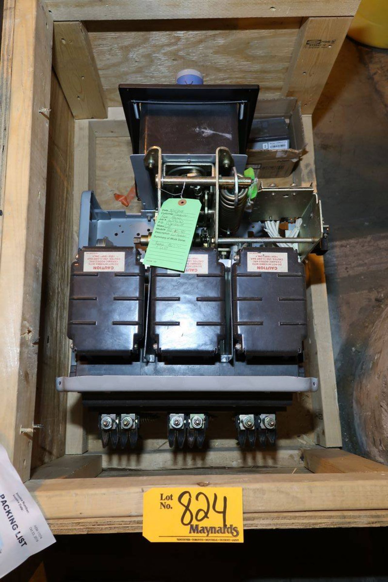 GE Low Voltage Power Circuit Breaker