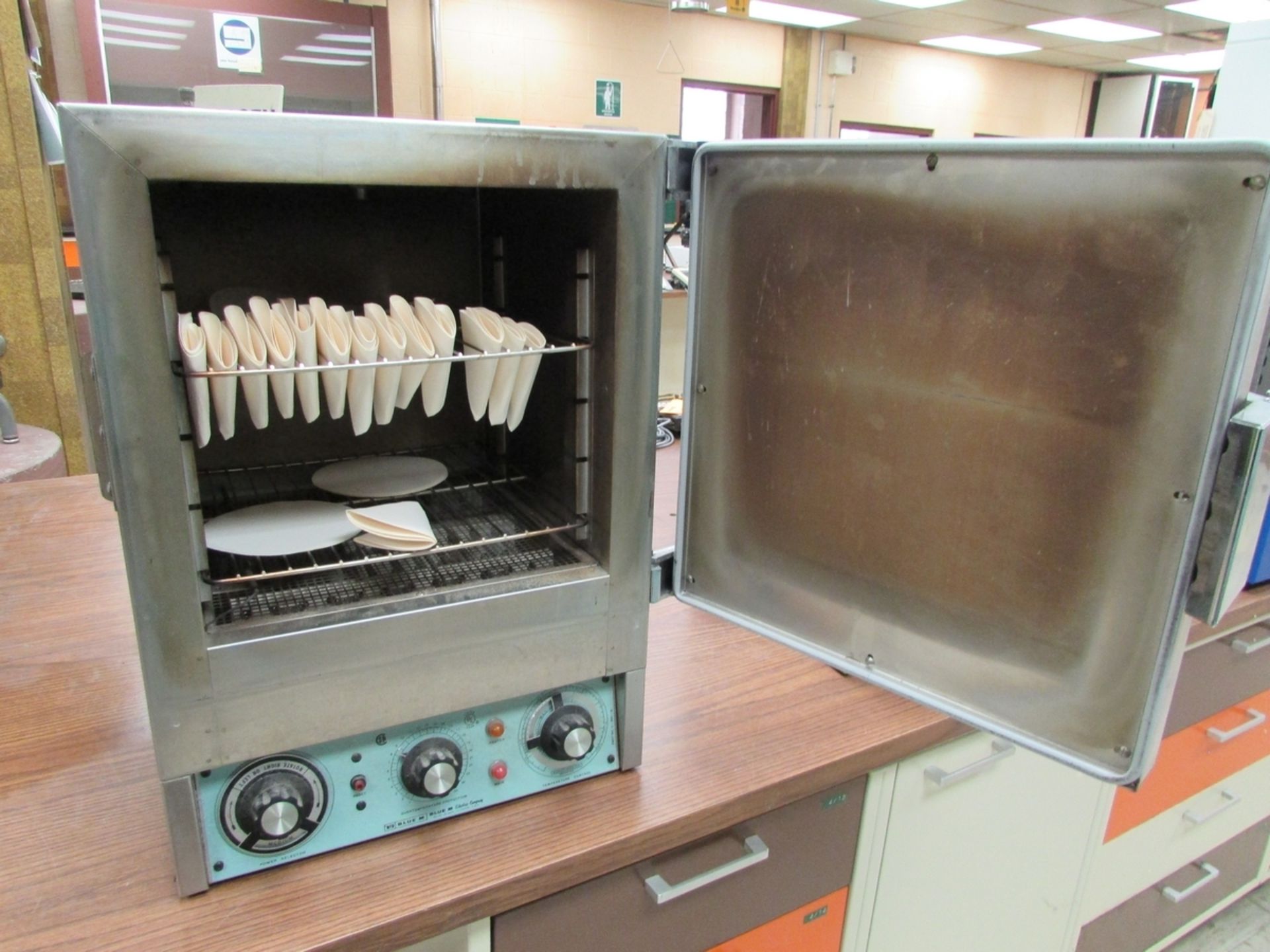 Blue M OV-12A Benchtop Lab Oven - Image 2 of 4