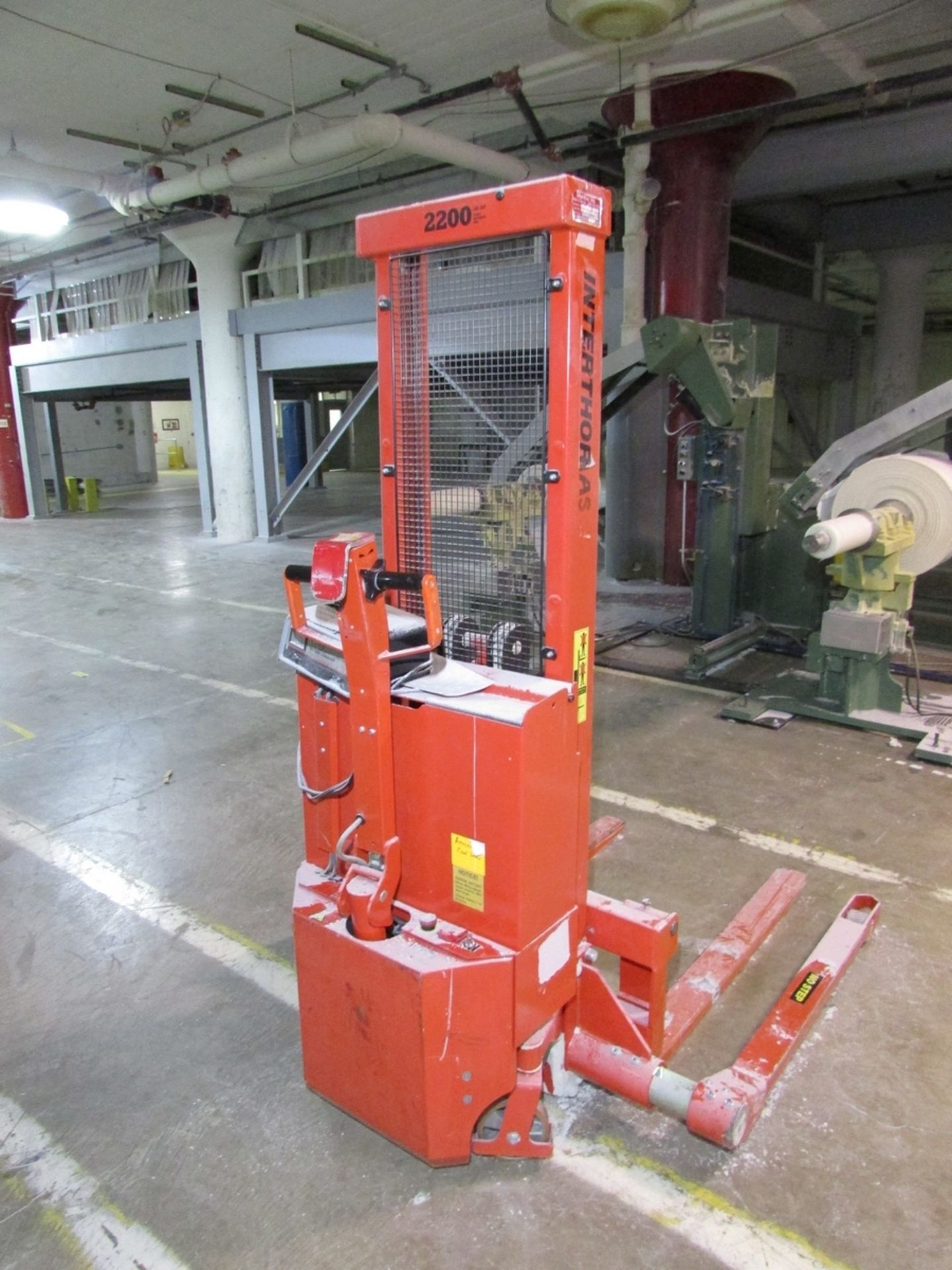 2002 Interthor SEHSS 1000/1570 24V Electric Walk-Behind Fork Lift Truck - Image 3 of 6