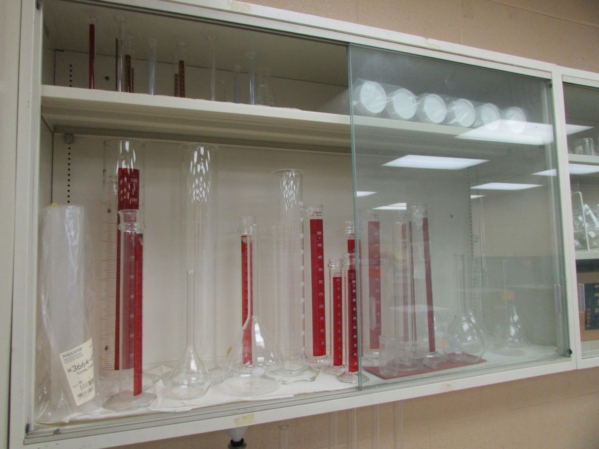 Lot of Laboratory Glassware - Image 2 of 5