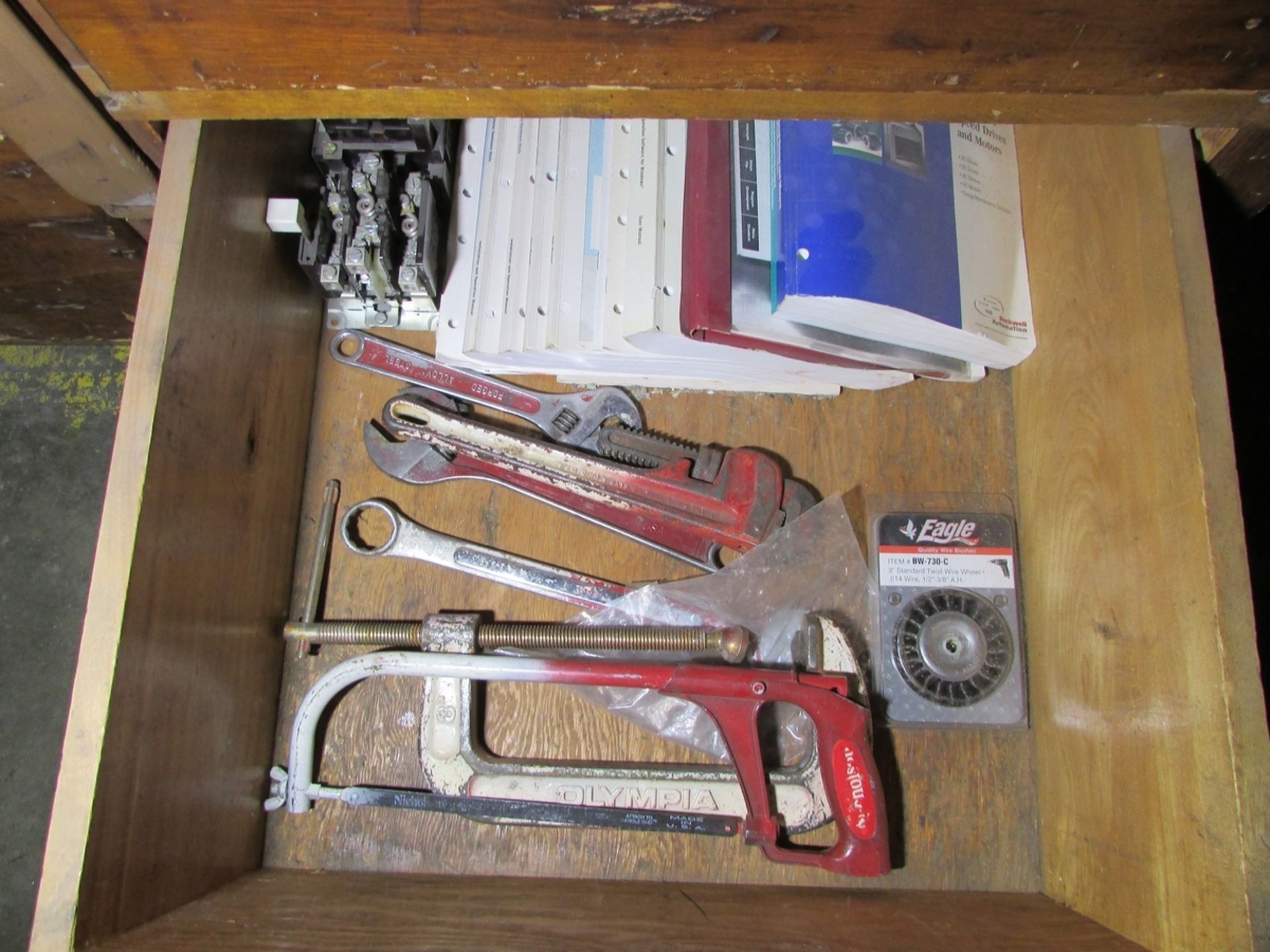 12-Drawer Wooden Workbench - Image 2 of 11