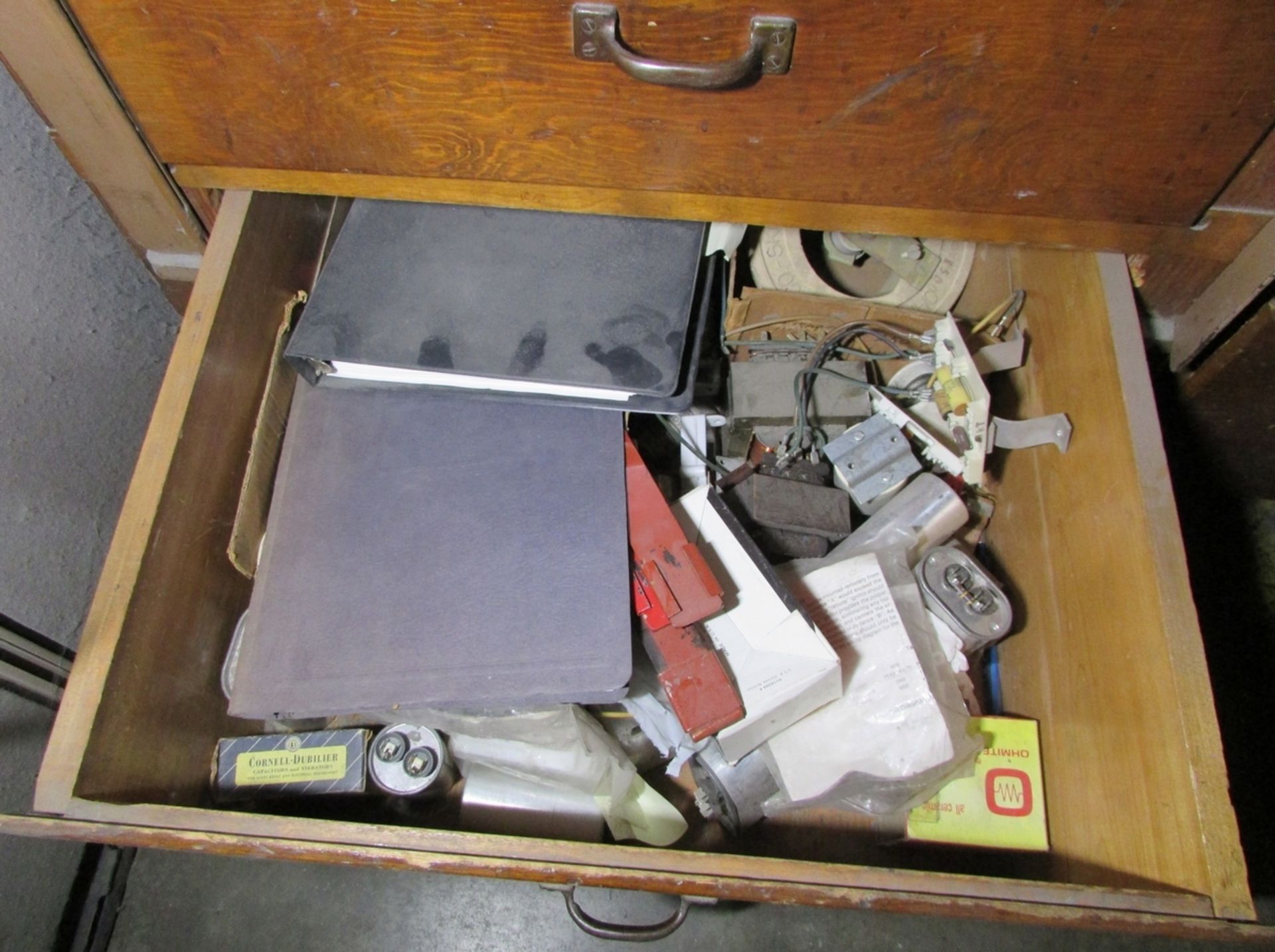 12-Drawer Wooden Workbench - Image 8 of 11