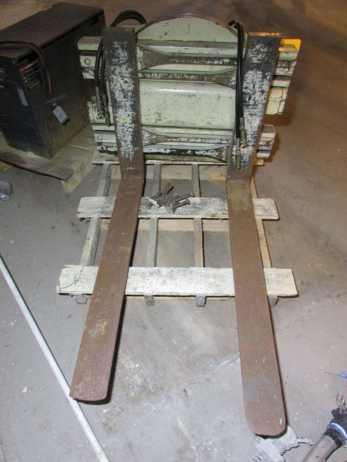 Cascade 66" x 44" Plate Fork Attachment - Image 4 of 4