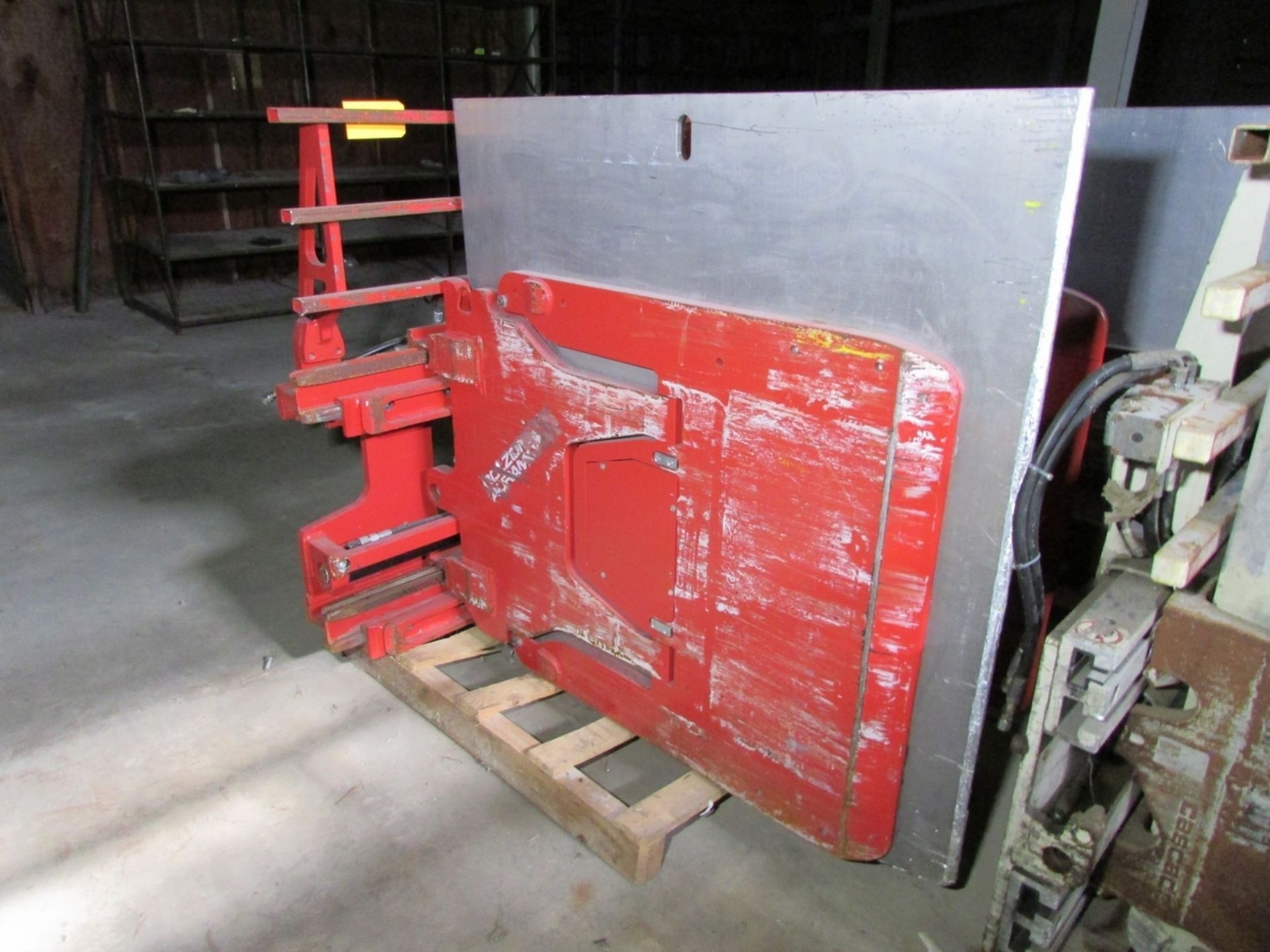 Bolzoni Auramo Carton Clamp Forklift Attachment - Image 2 of 2