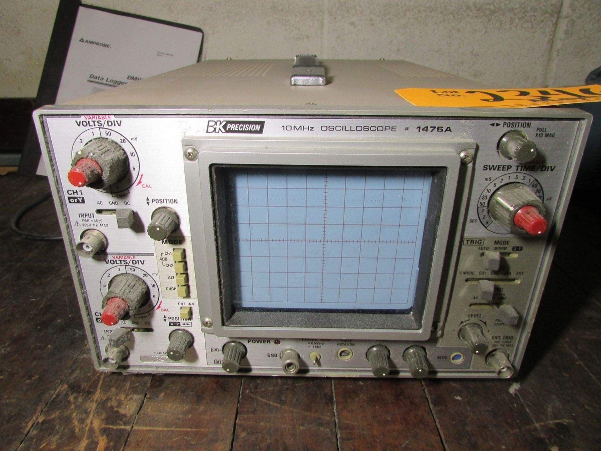 BK Precision 1476A 10 MHz Oscilloscope - Image 2 of 2