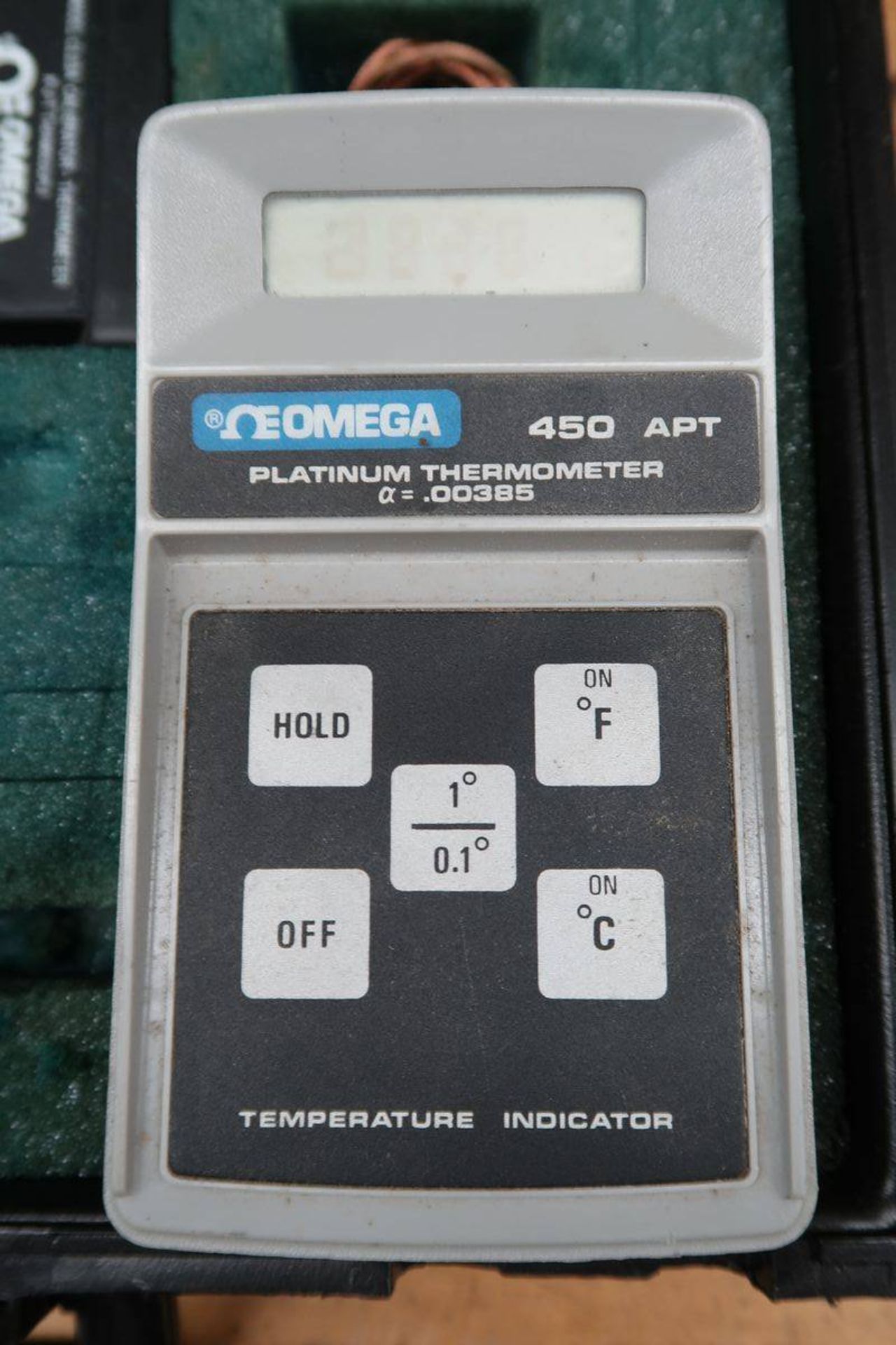 Omega Engineering CL23A Type K-J-T Thermocoupler Calibrator/Thermometer - Image 3 of 3