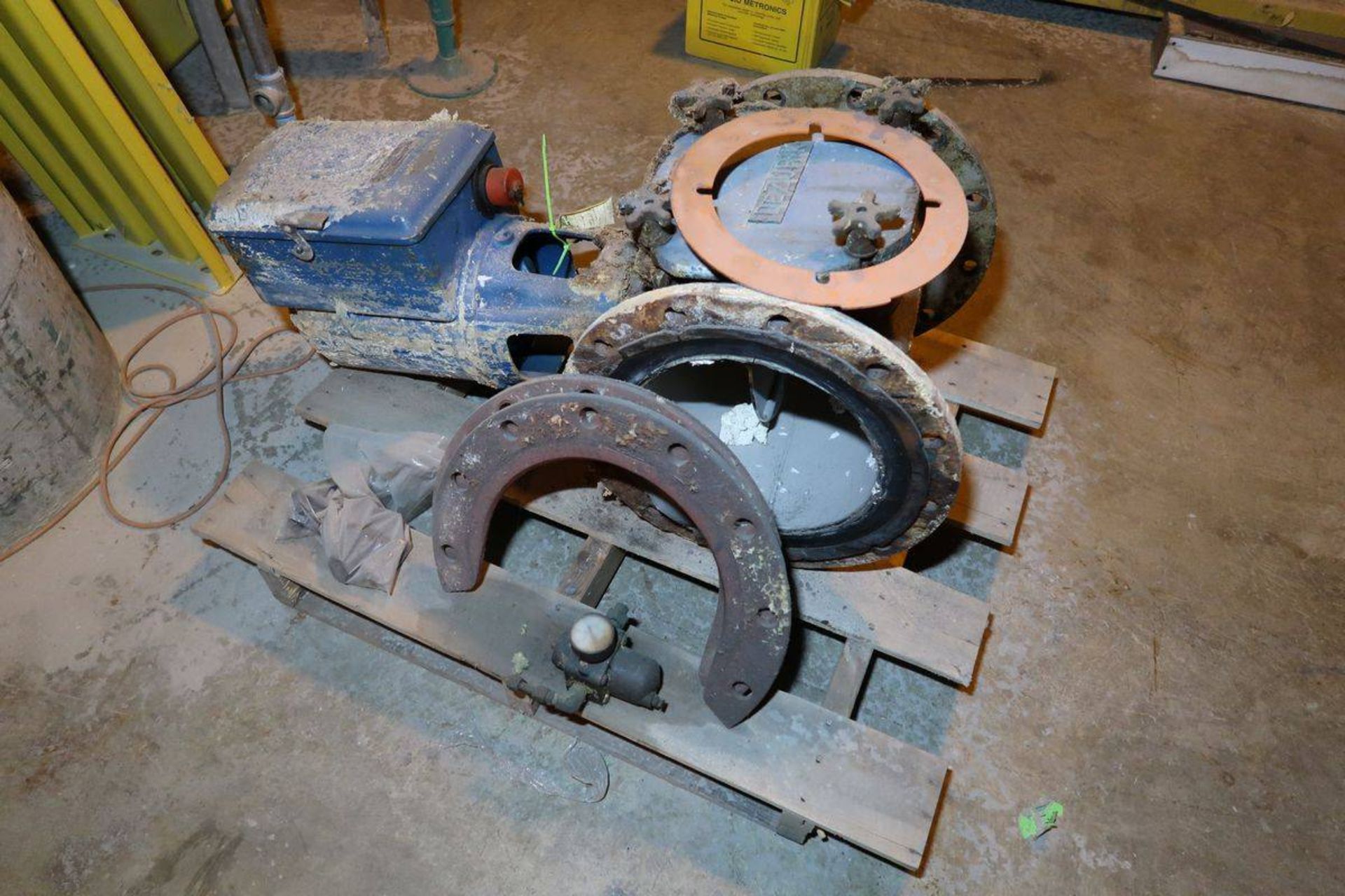 Remaining Contents of Building 16 Basement Skid Shop - Image 9 of 25