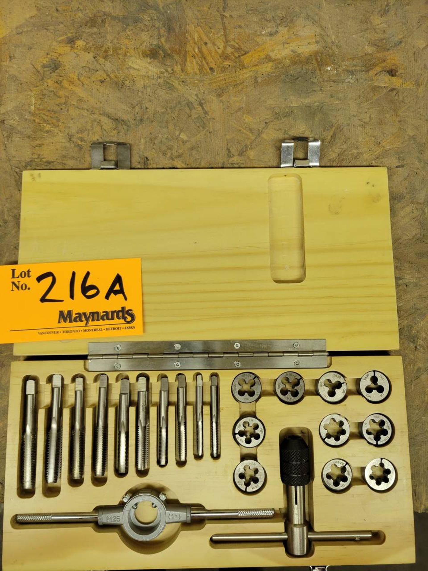 Harbor Tools 1/8" to 5/8" L.H. tap and die set