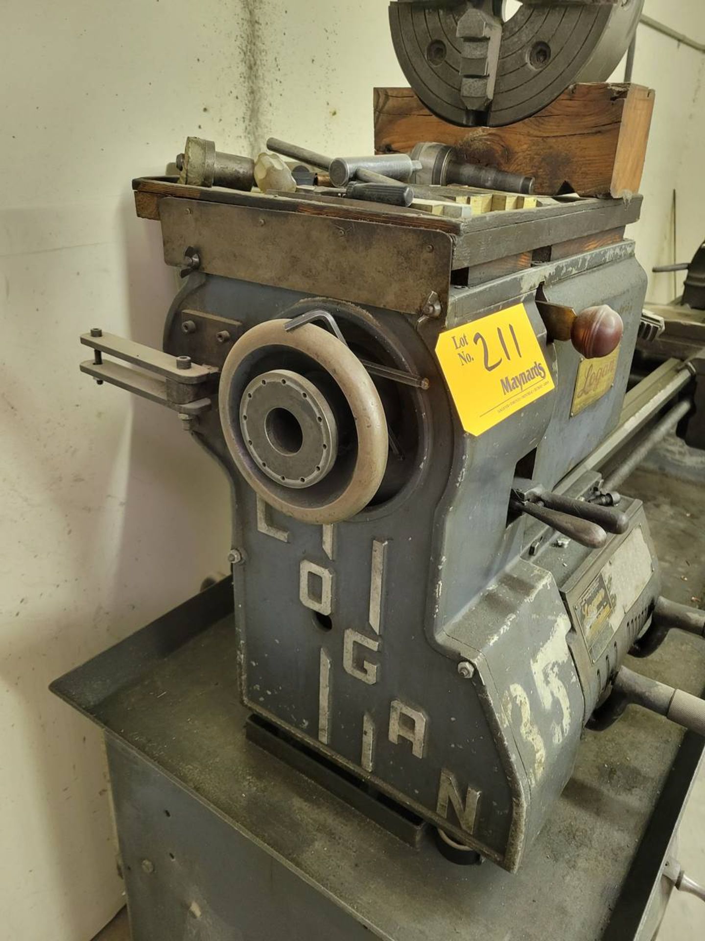 Logan 9" x 32" toolroom lathe, - Image 6 of 9