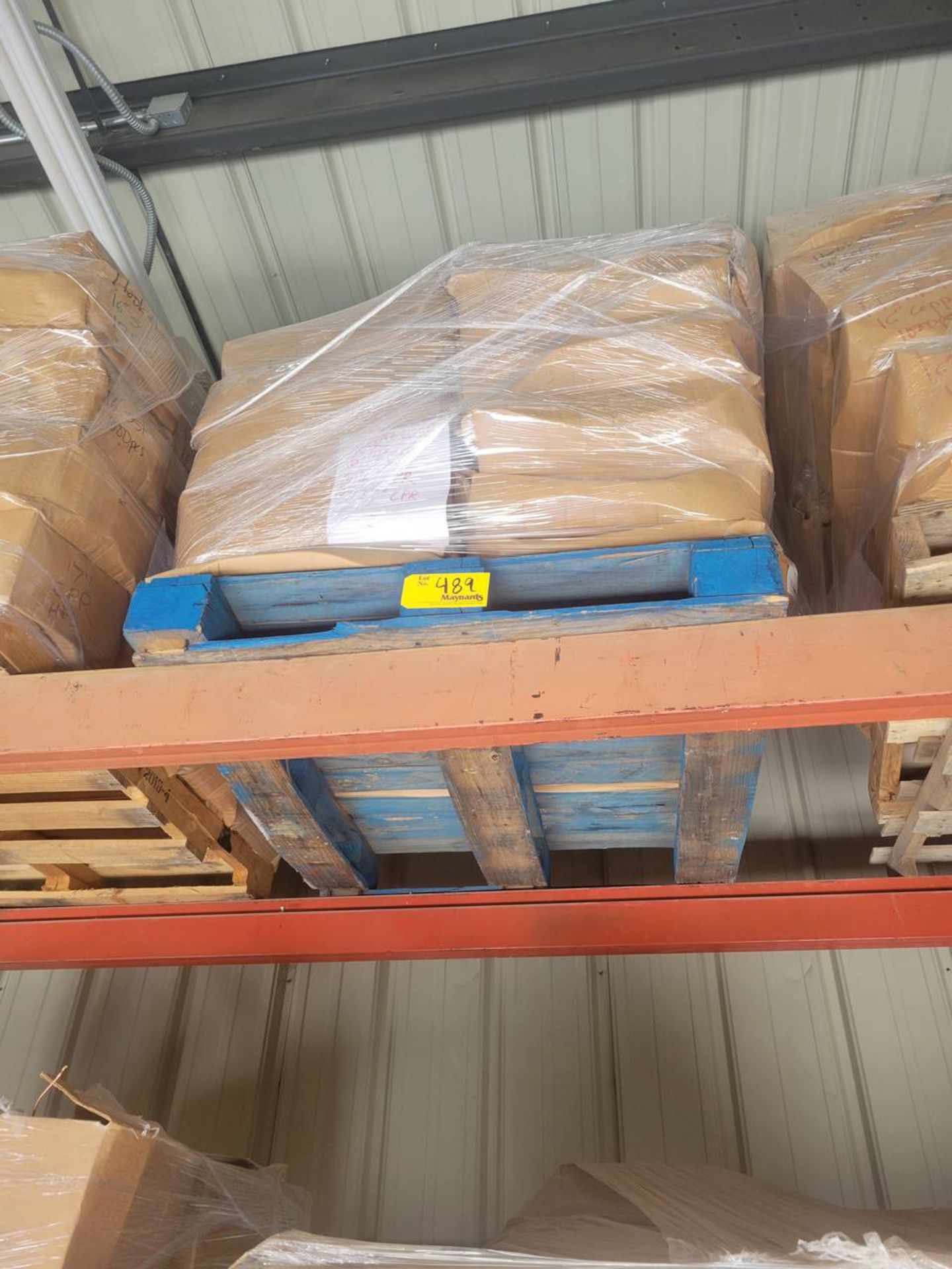 Pallet of (34) boxes 14"-17" copper hook and loops