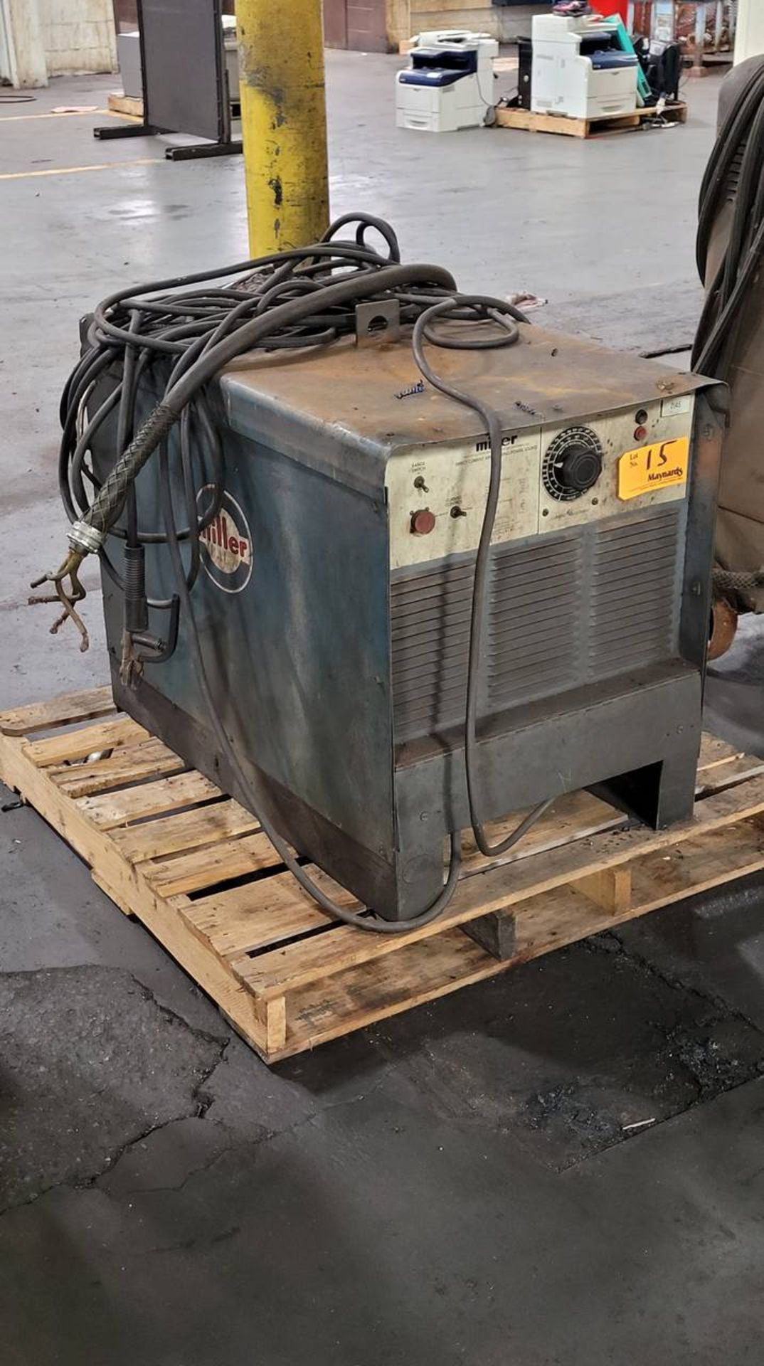 Miller Gold Star 500 SS Arc Welder Nema Class 1 - Image 3 of 12