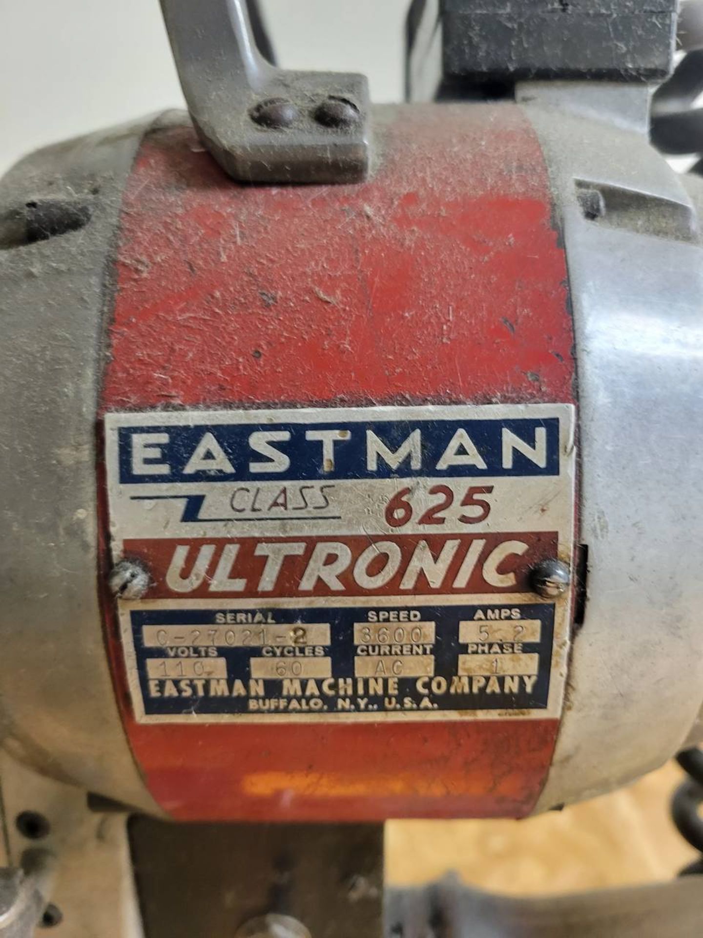 Eastman 625 Ultronic 6" electric fabric cutter - Image 2 of 4