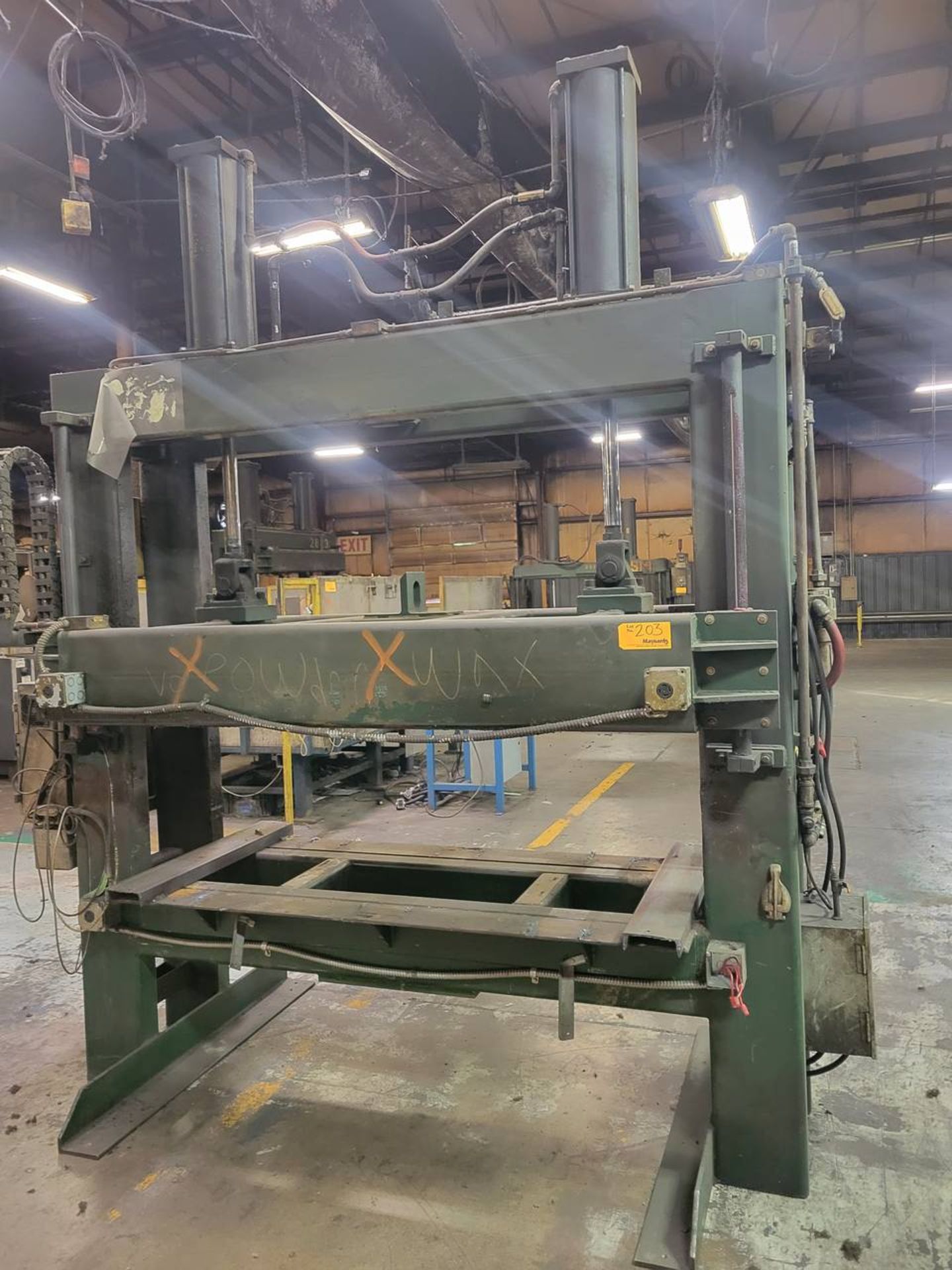 9 Ton Pneumatic 2-Post Press