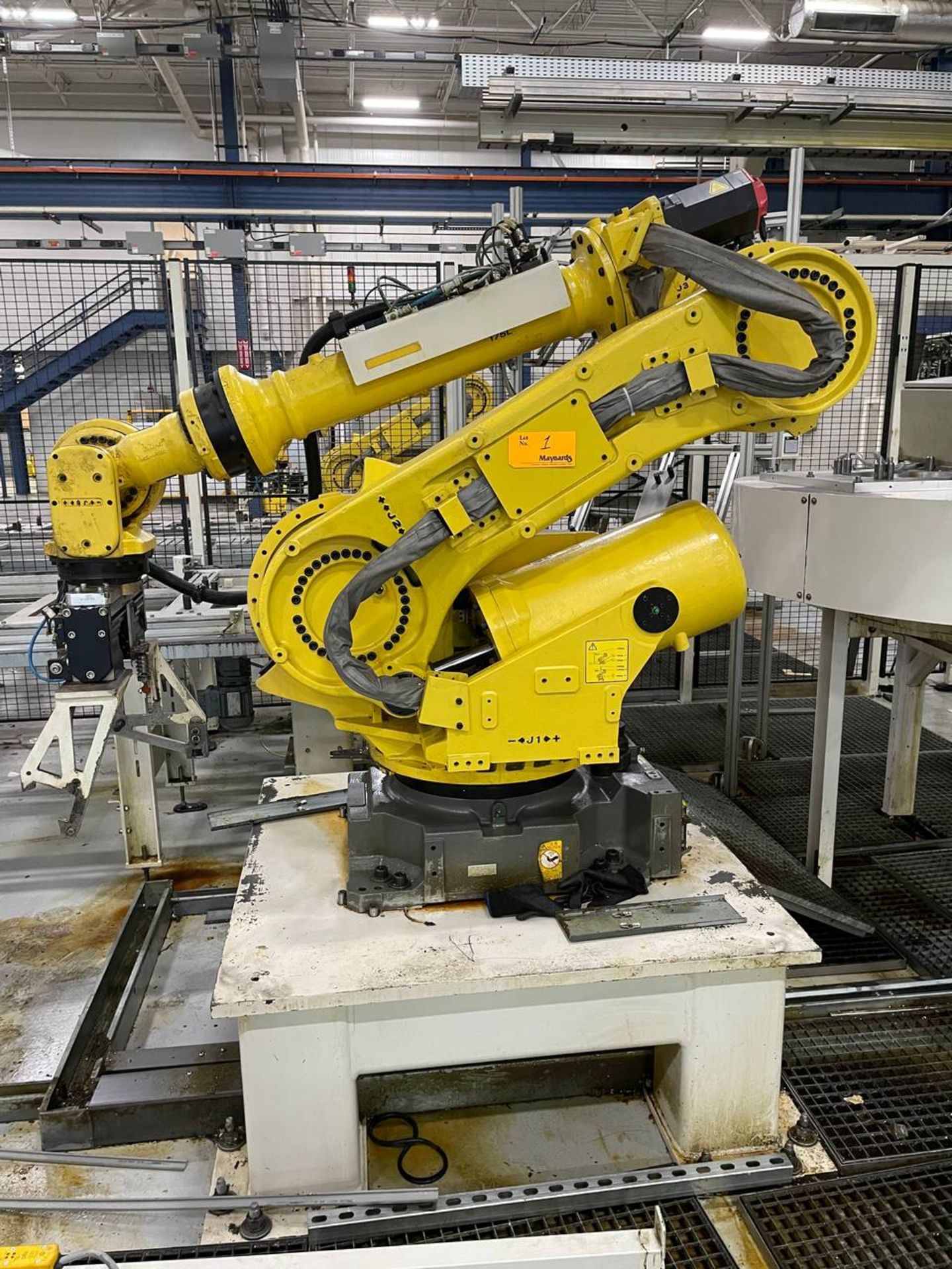 2011 Fanuc R-2000iB/175L Servo Robot