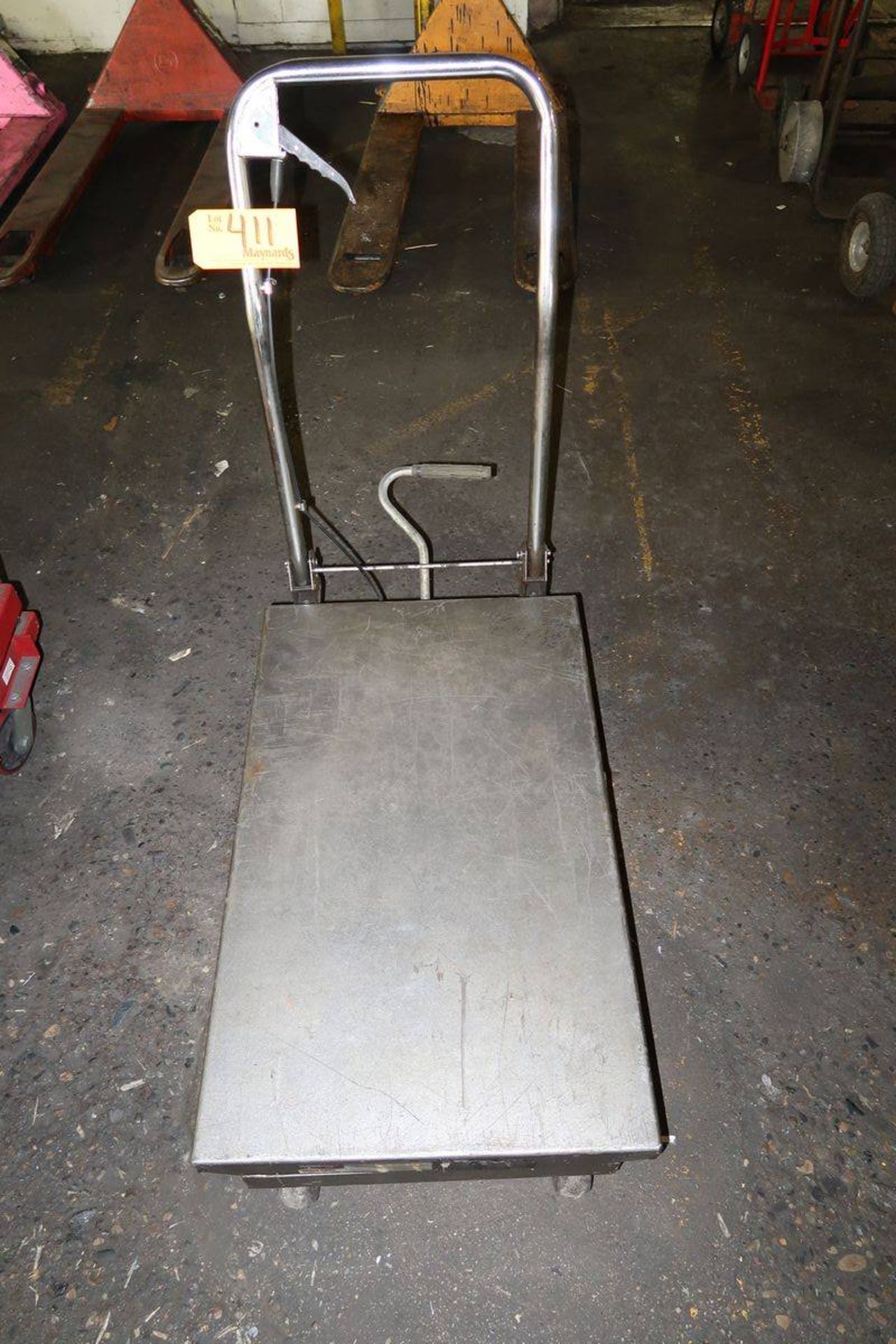 Haulmaster Lift Table Cart