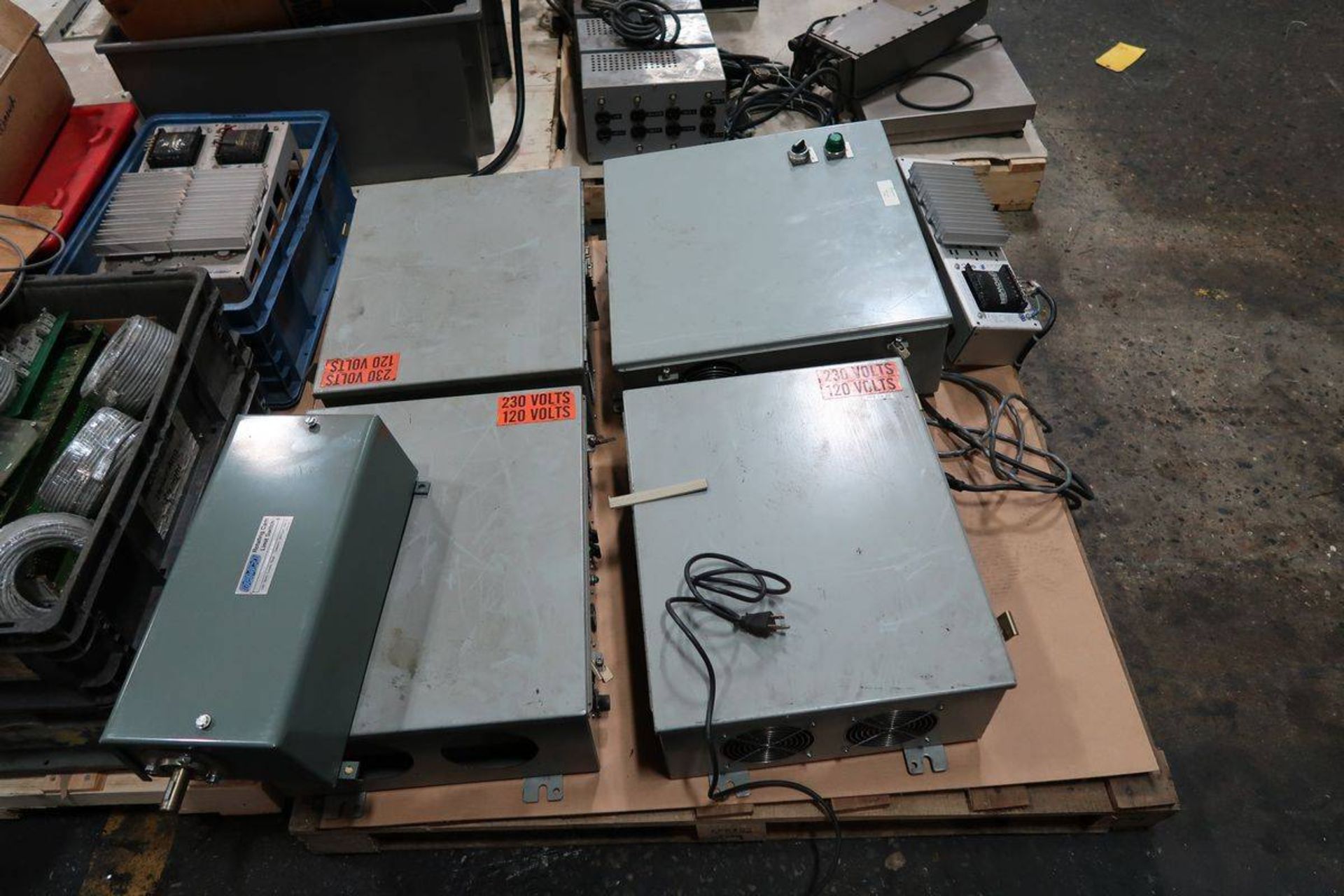 Pallets of Assorted Electrical Components - Image 10 of 19