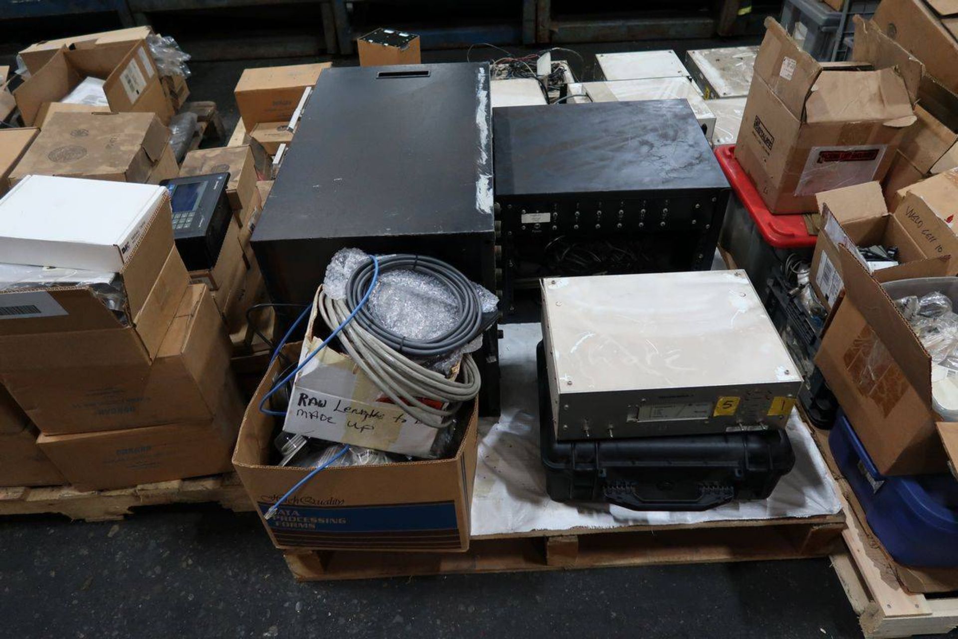 Pallets of Assorted Electrical Components - Image 8 of 19