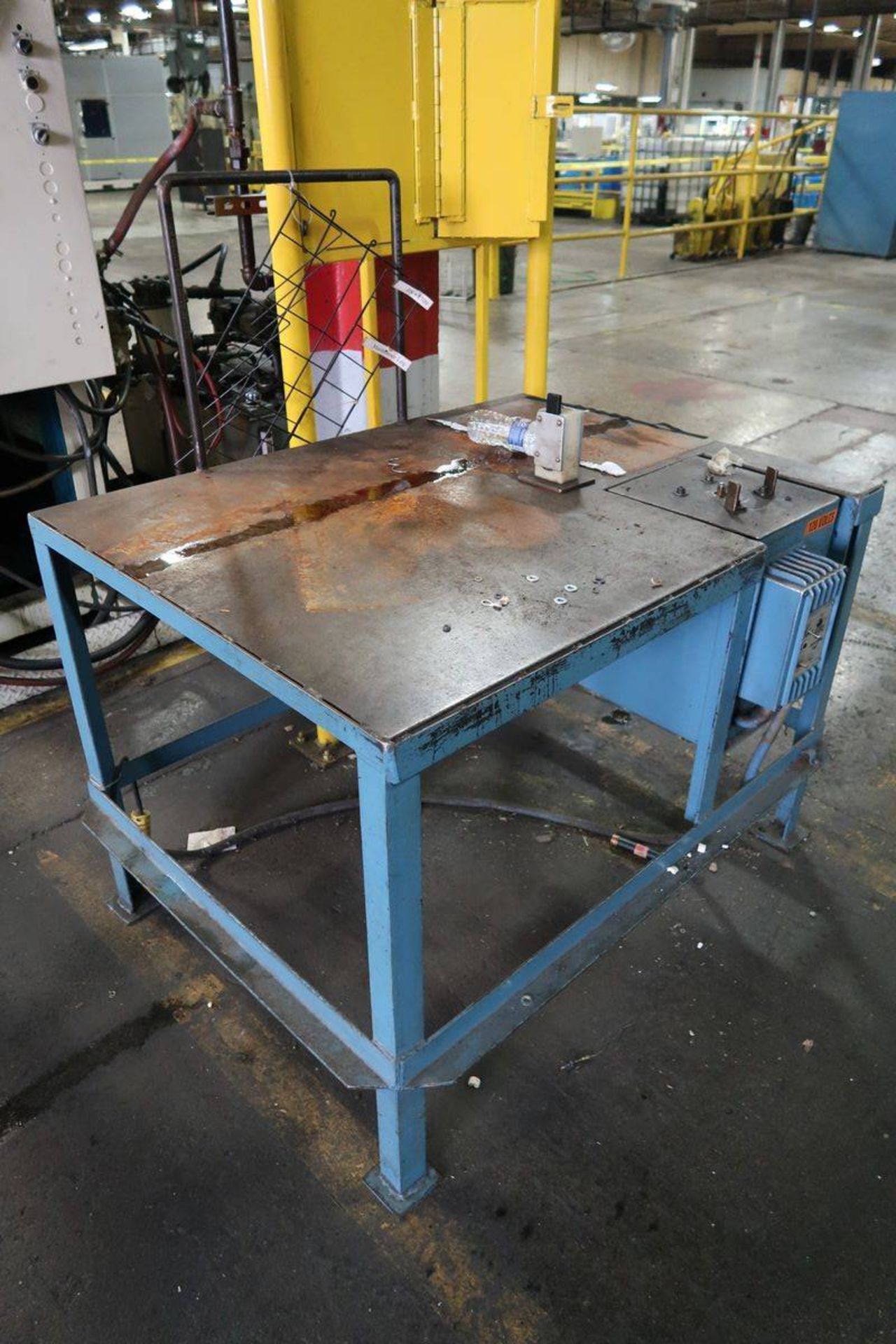 UNIVERSAL TOOL & STAMPING CO. HYDRAULIC PRESS - Image 9 of 9
